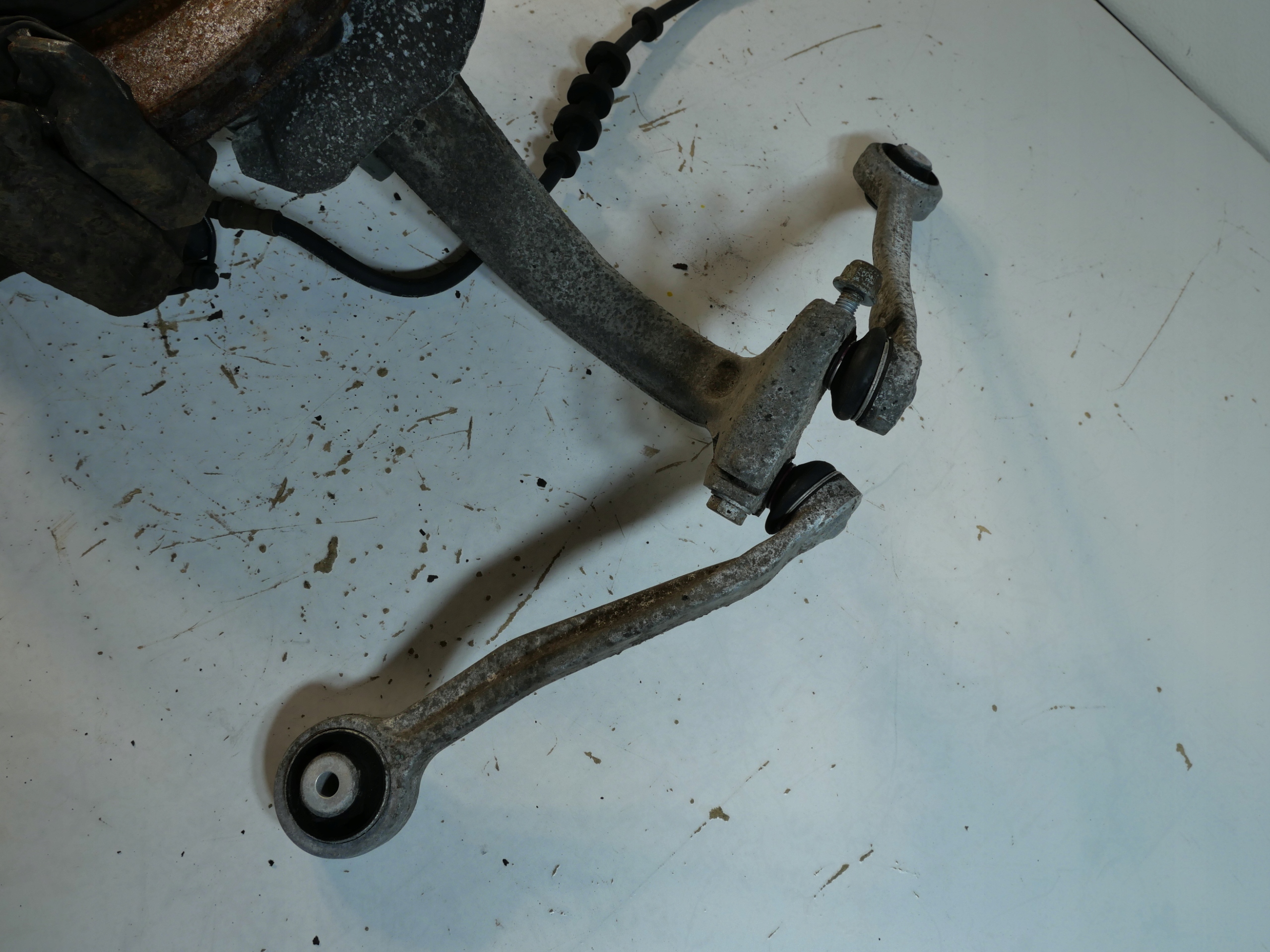 AUDI swing left front 8K0407241