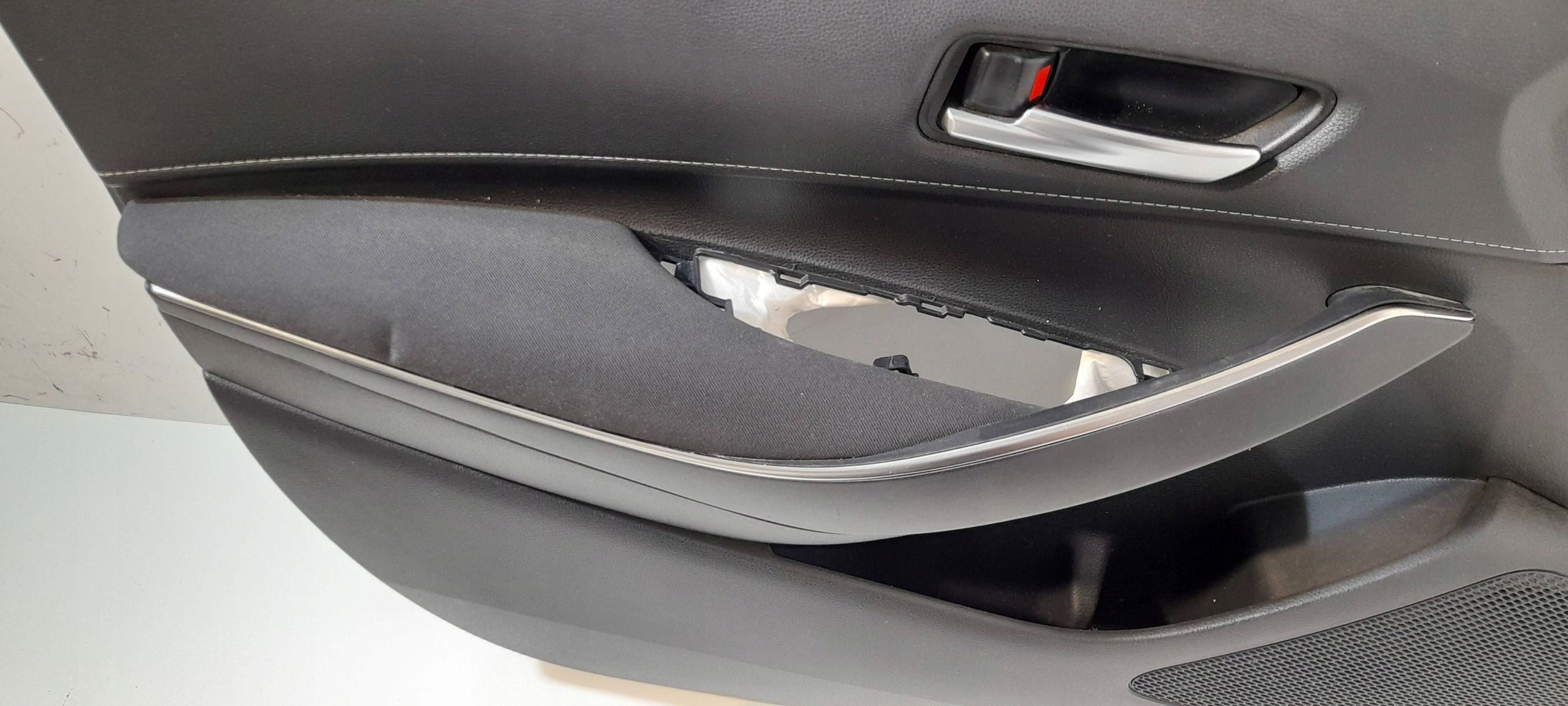 Toyota Corolla E210 E21 side door front of left 6761202860 (ET163)