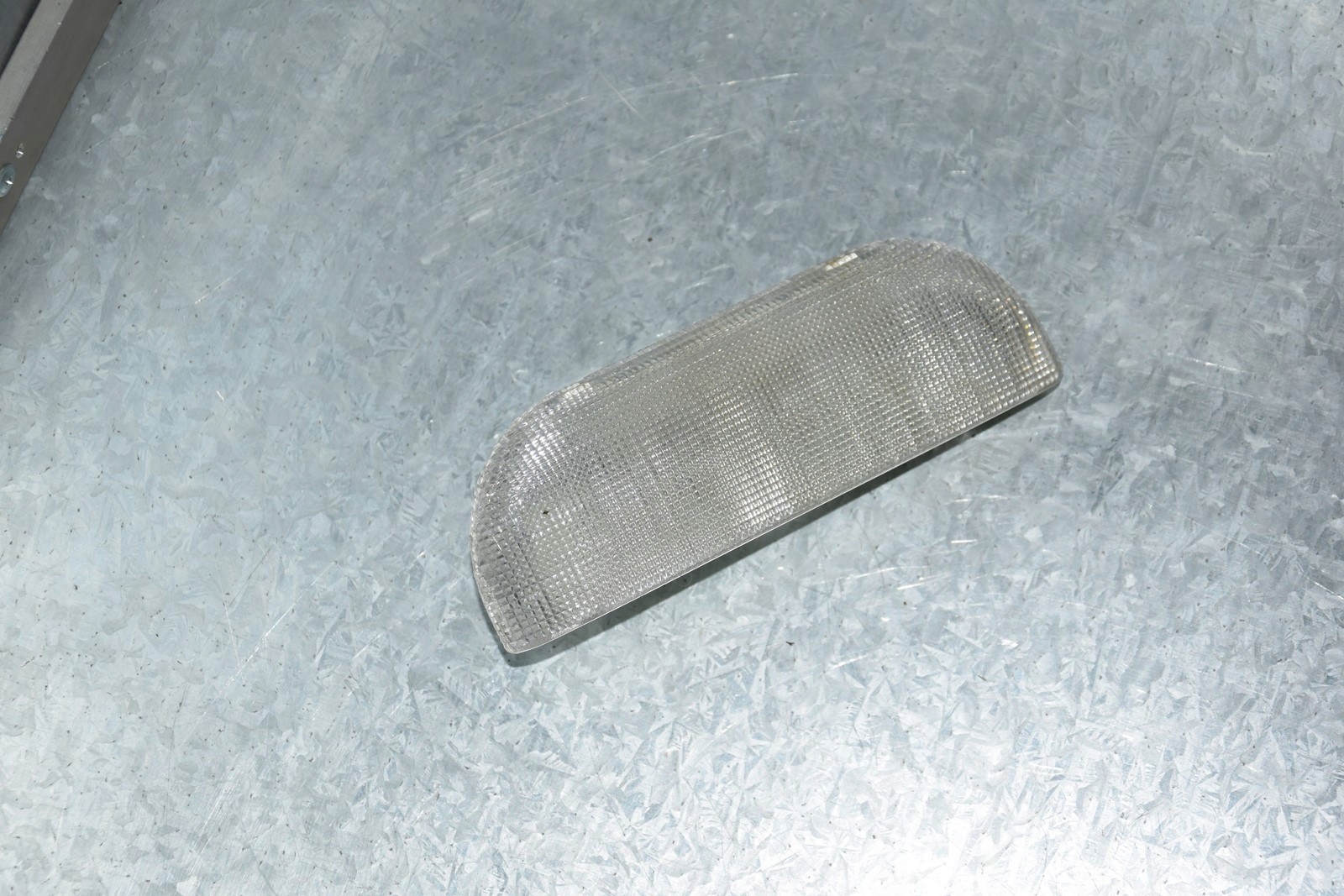 CHRYSLER VOYAGER 4685282 ПОДСВЕТКА БАГАЖНИКА