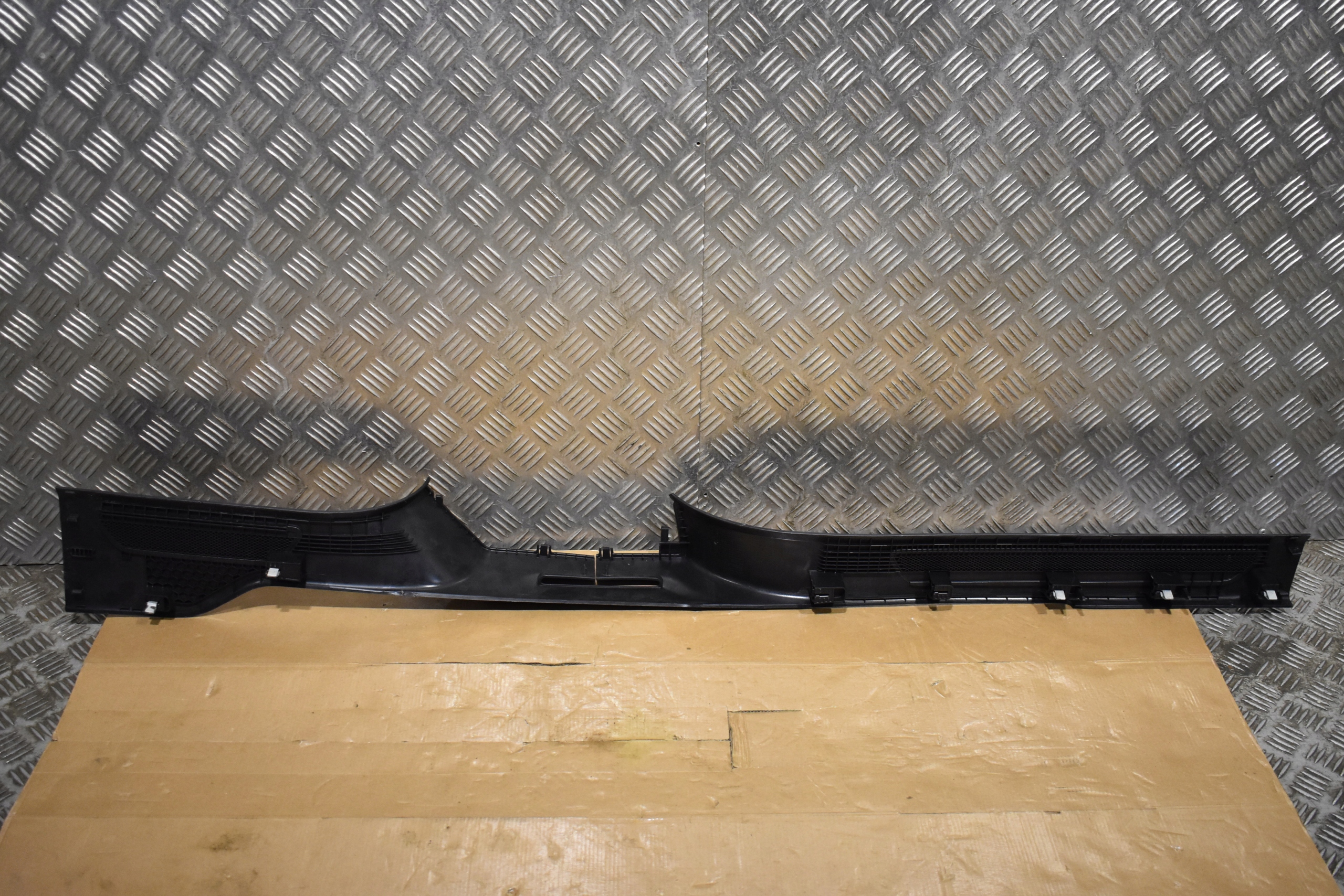 IDEALNA cap threshold right PORSCHE CAYENNE 9Y 1