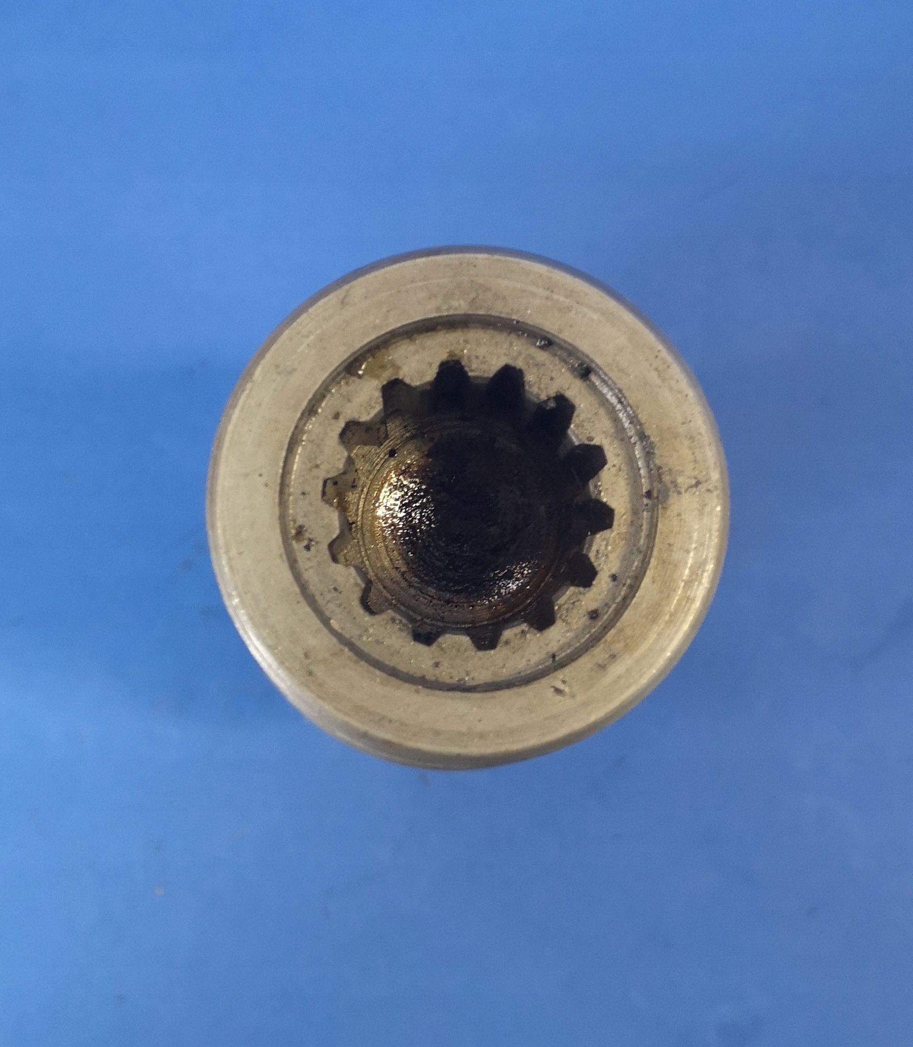 Wałek silnika obrotu HR 12/14, TC 16/20 Numer katalogowy części 010020A