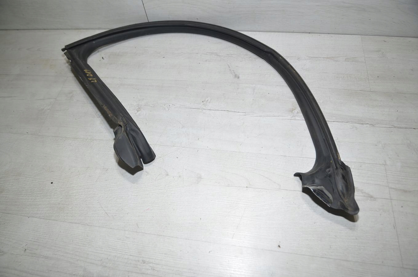 gasket windows door left rear part Mercedes CLS w219