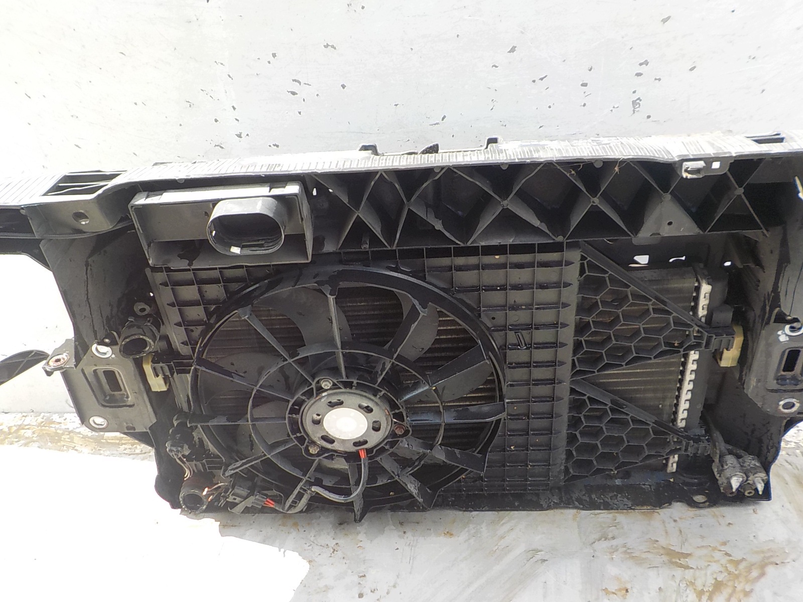 560 SEAT IBIZA IV LIFT 1.4 B 12-17 support panel for radiators sider radiator