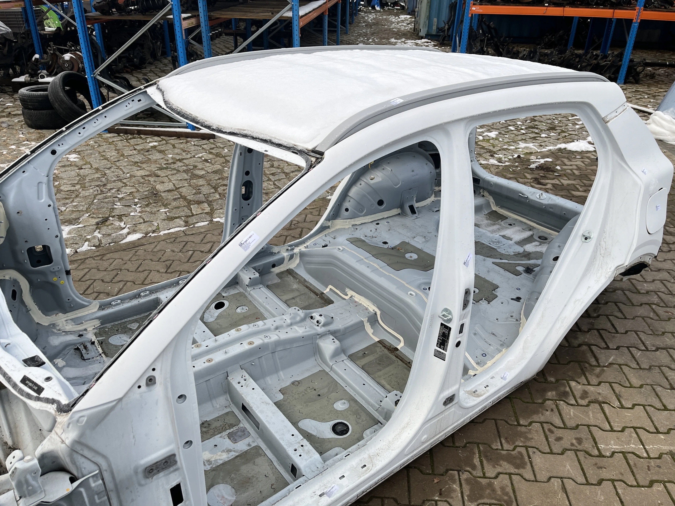 DACH DŁUGO CIĘTY SŁUPKI KIA SPORTAGE V 21-