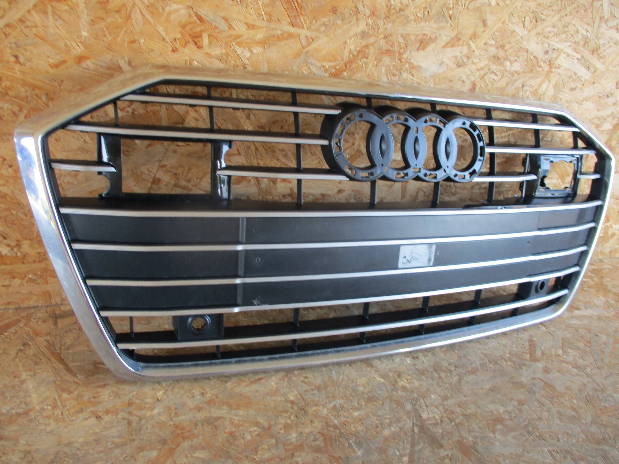 GRILL GRILL AUDI A6 C8 RADAR 4K0853651C