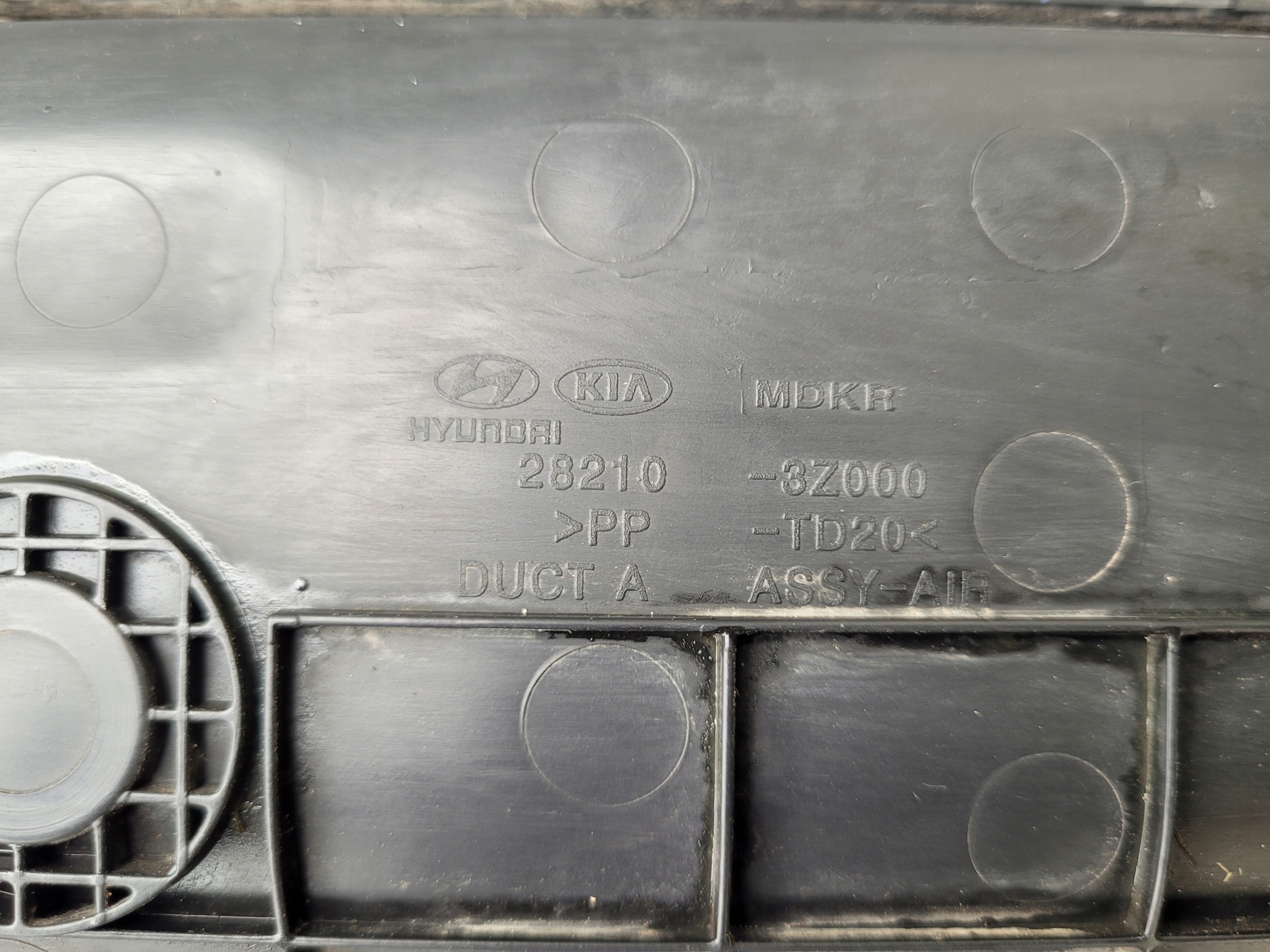 DOLOT rohr luft 28210-3Z000 HYUNDAI I40 1.7 D CRDi