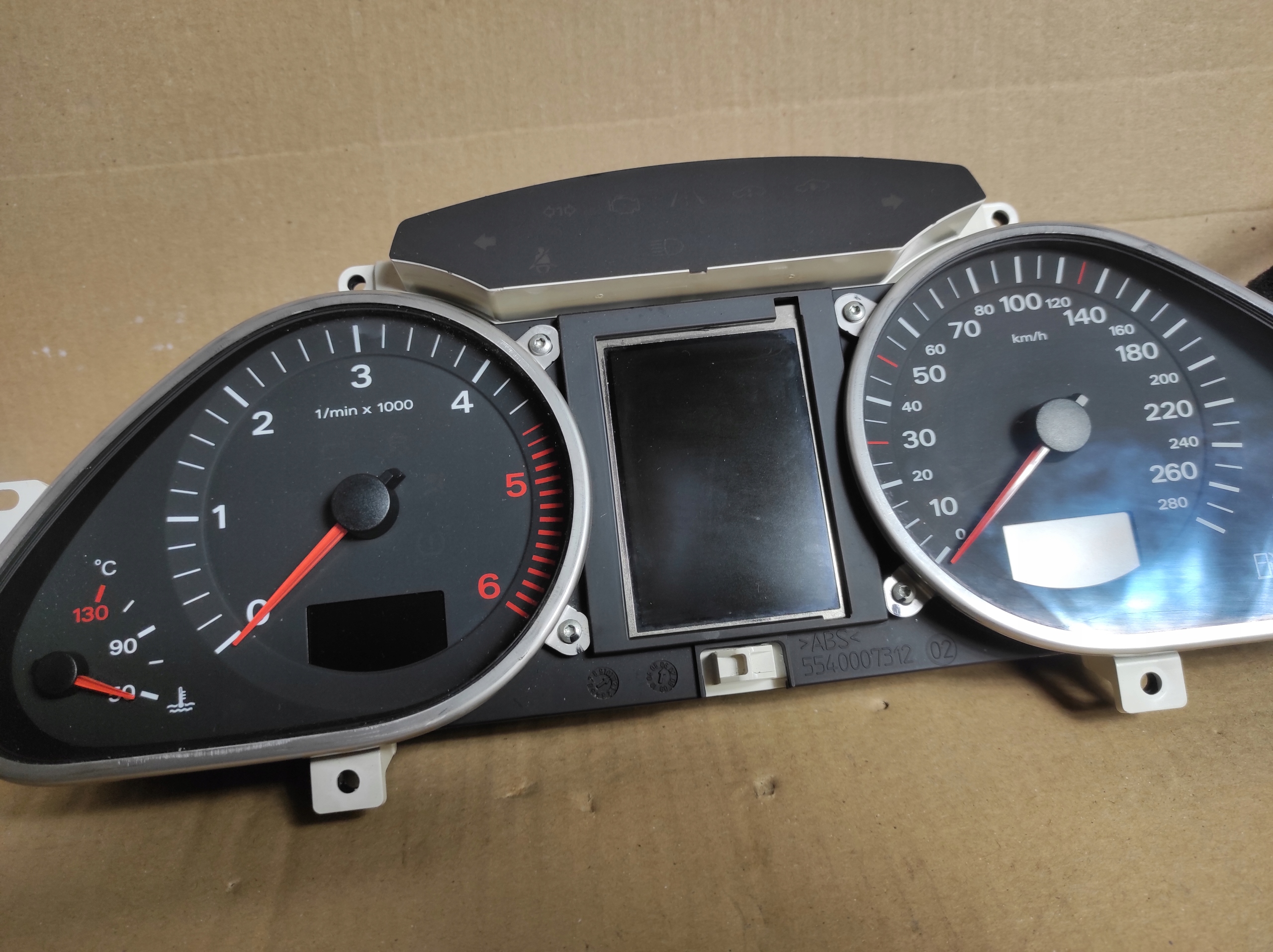 AUDI A6 C6 04r- dials clock 4F0920931T