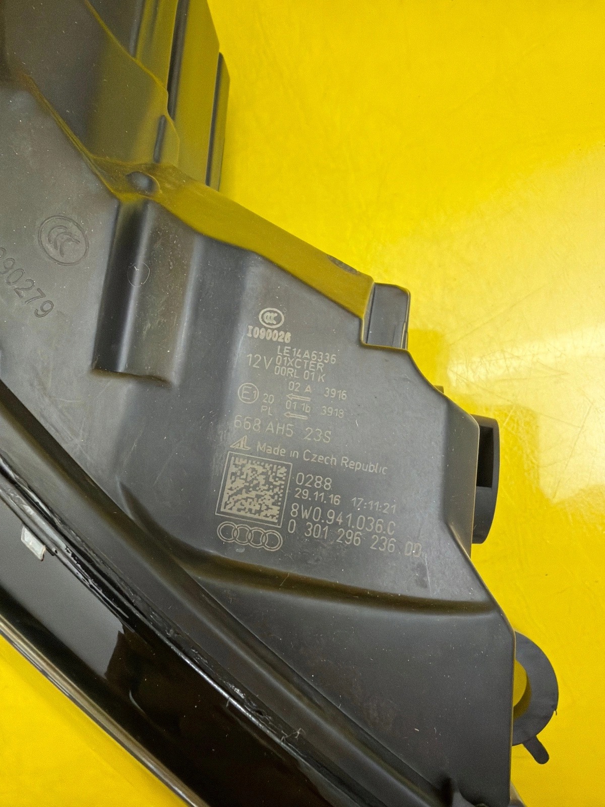 light right Audi A4 S4 RS4 B9 Full Led Matrix 8W0941036C