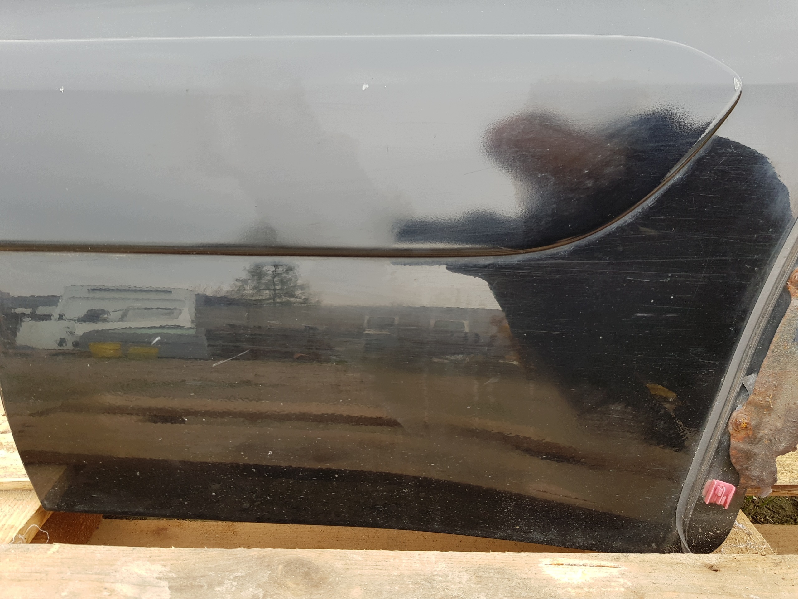 TOYOTA RAV4 II door rear part rear. left black,