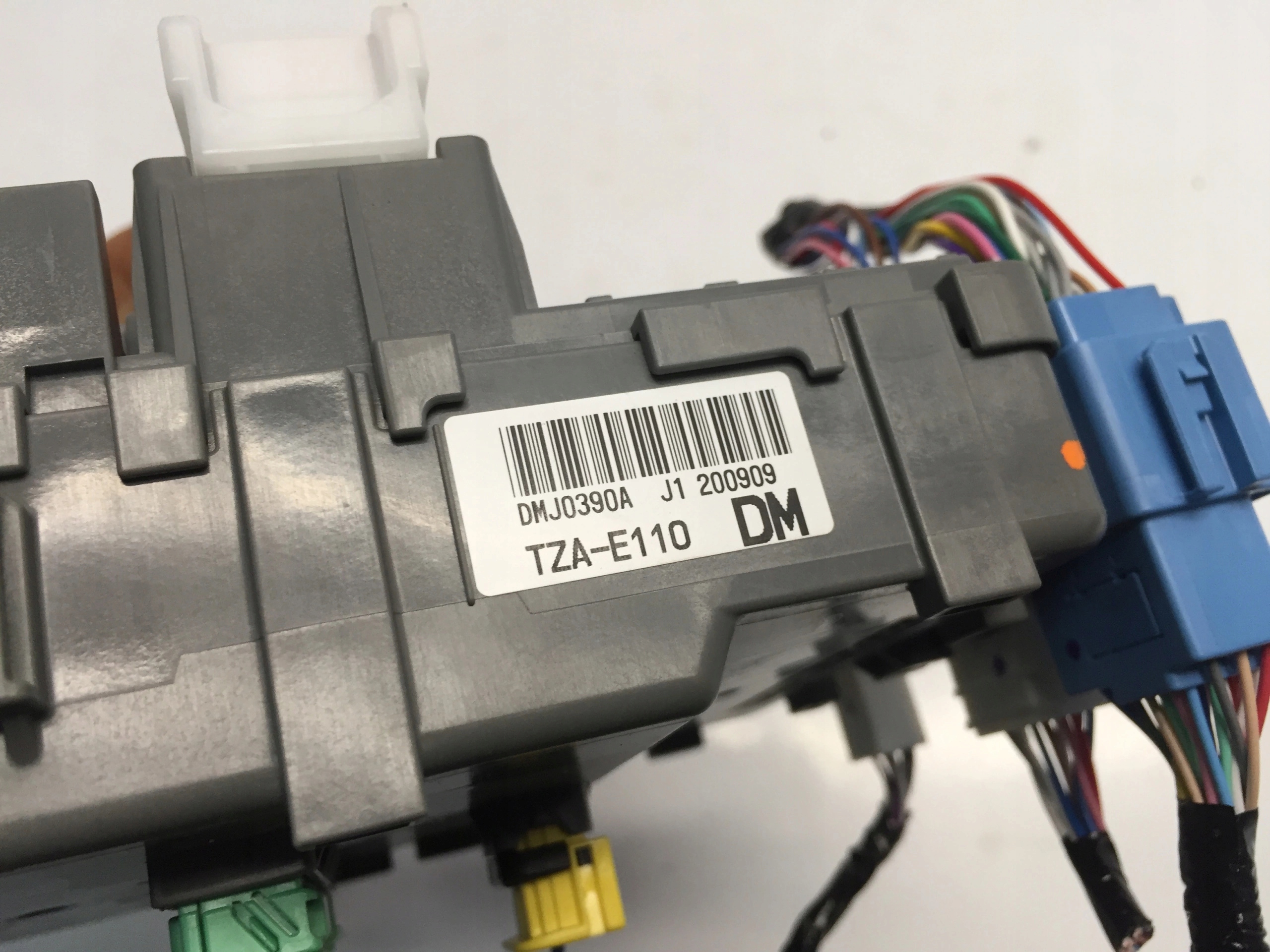 HONDA JAZZ V 1.5 EHEV 2021 SKRZYNKA BEZPIECZNIKÓW Producent części Honda OE