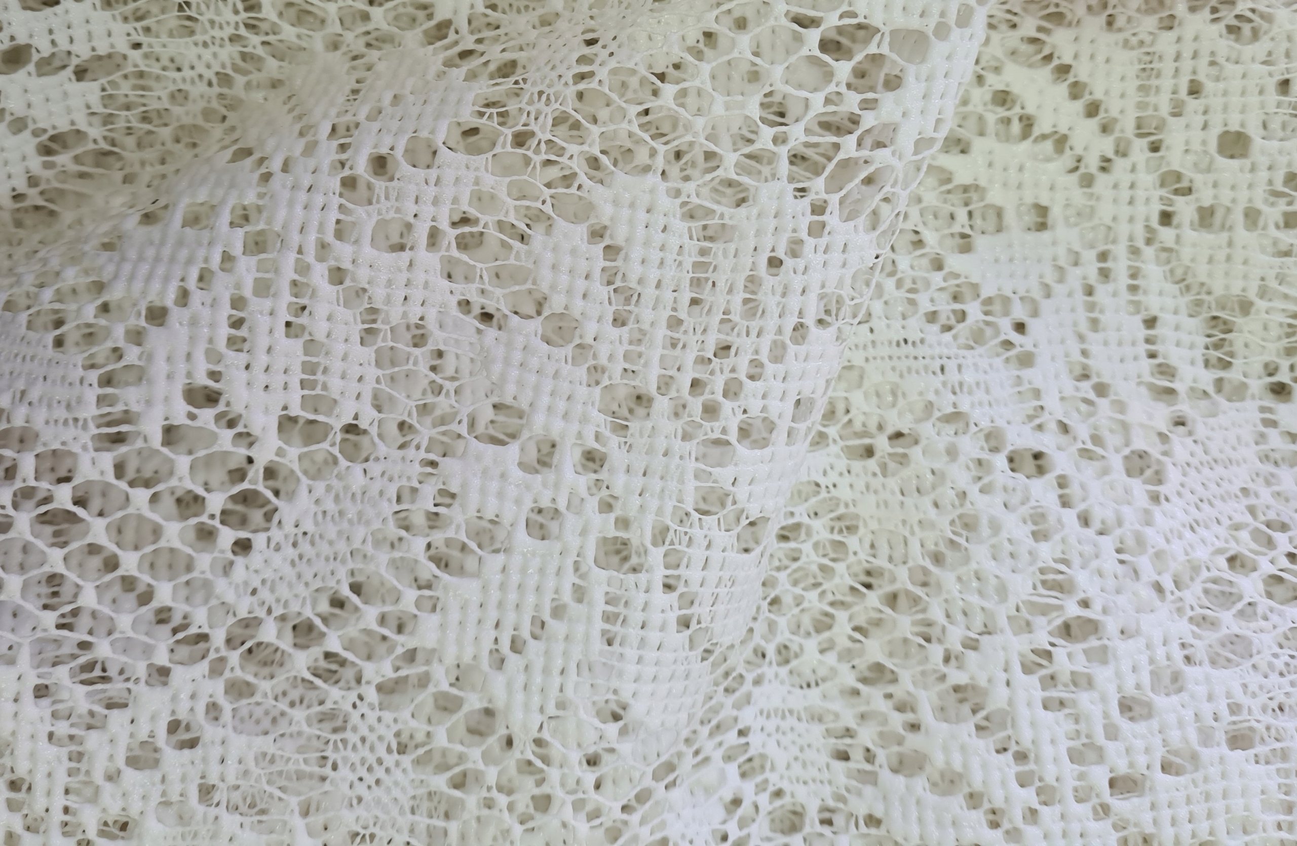 OBRUS OGRODOWY ZEWNĘTRZNY NA ZEWNĄTRZ PIANKOWY PIANKA KORONKA 140X180 Typ obrus