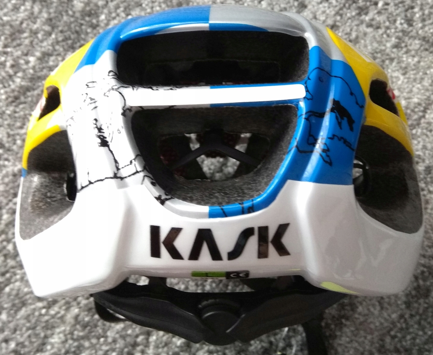 KASK Rowerowy RED BULL ROZ M 52-58cm L 59-62cm Kod producenta X