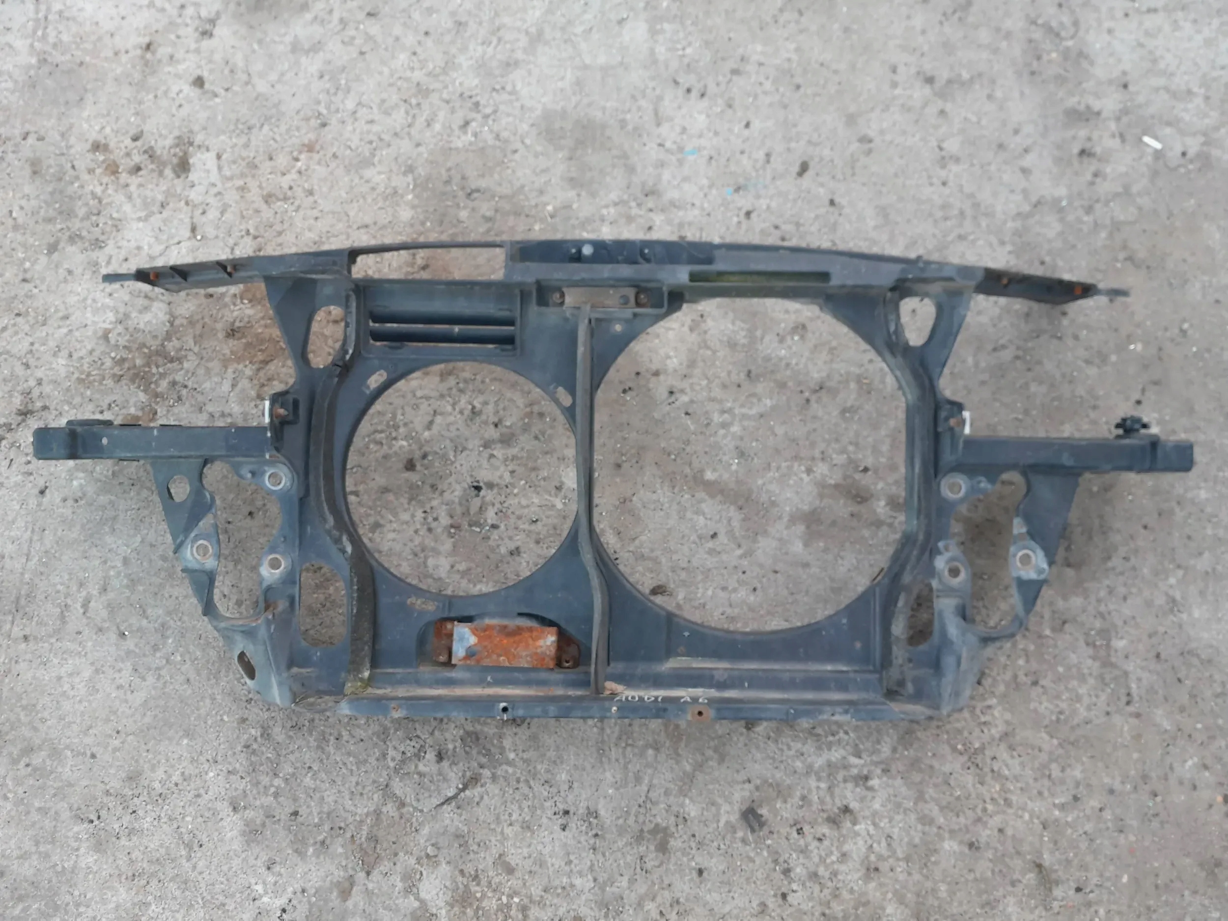 Audi A6 C5 2.5 TDI przedni pas wzmocnienie czołowe