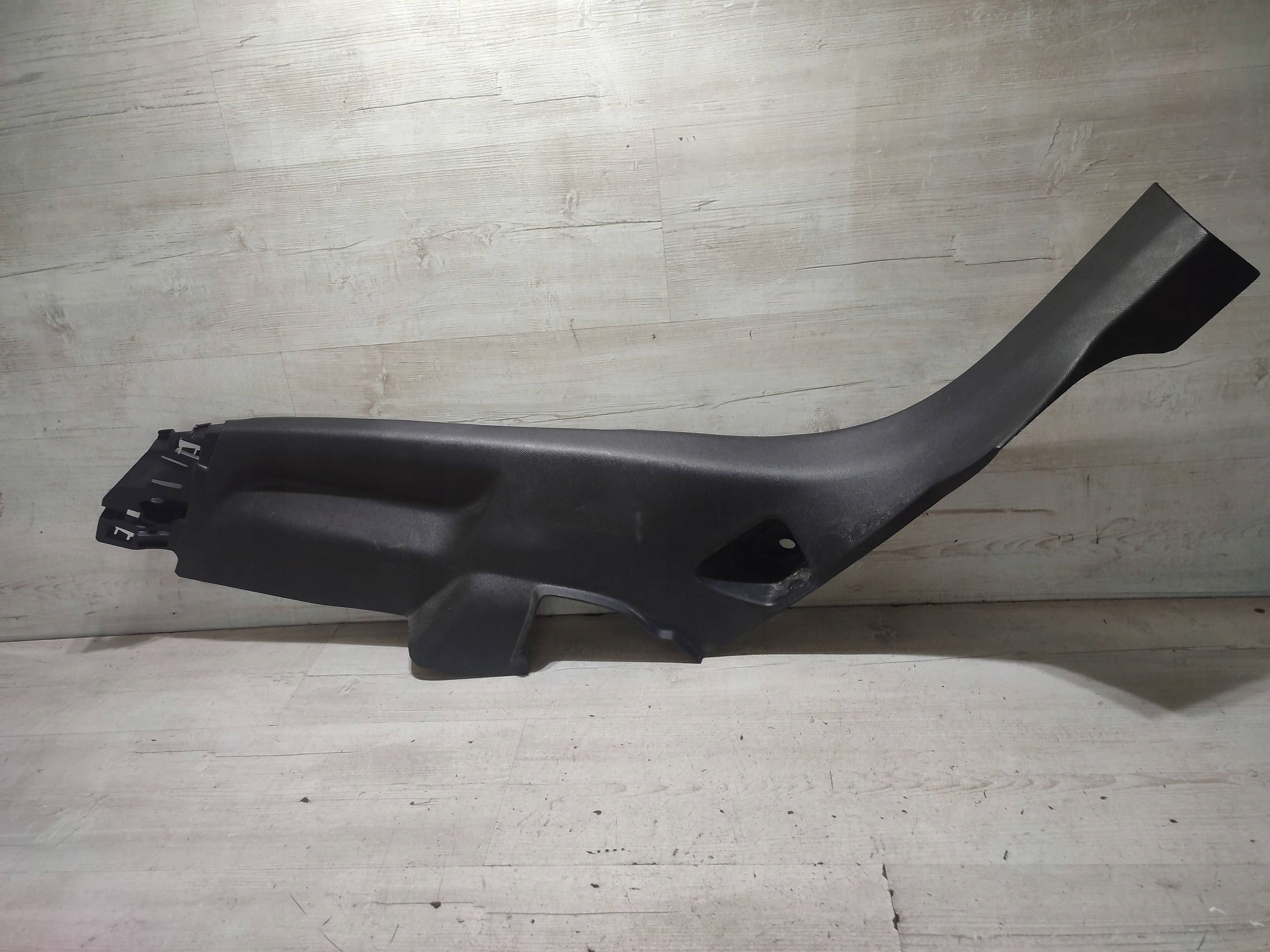 Peugeot 2008 II 2020 rear part side left moulding threshold rear
