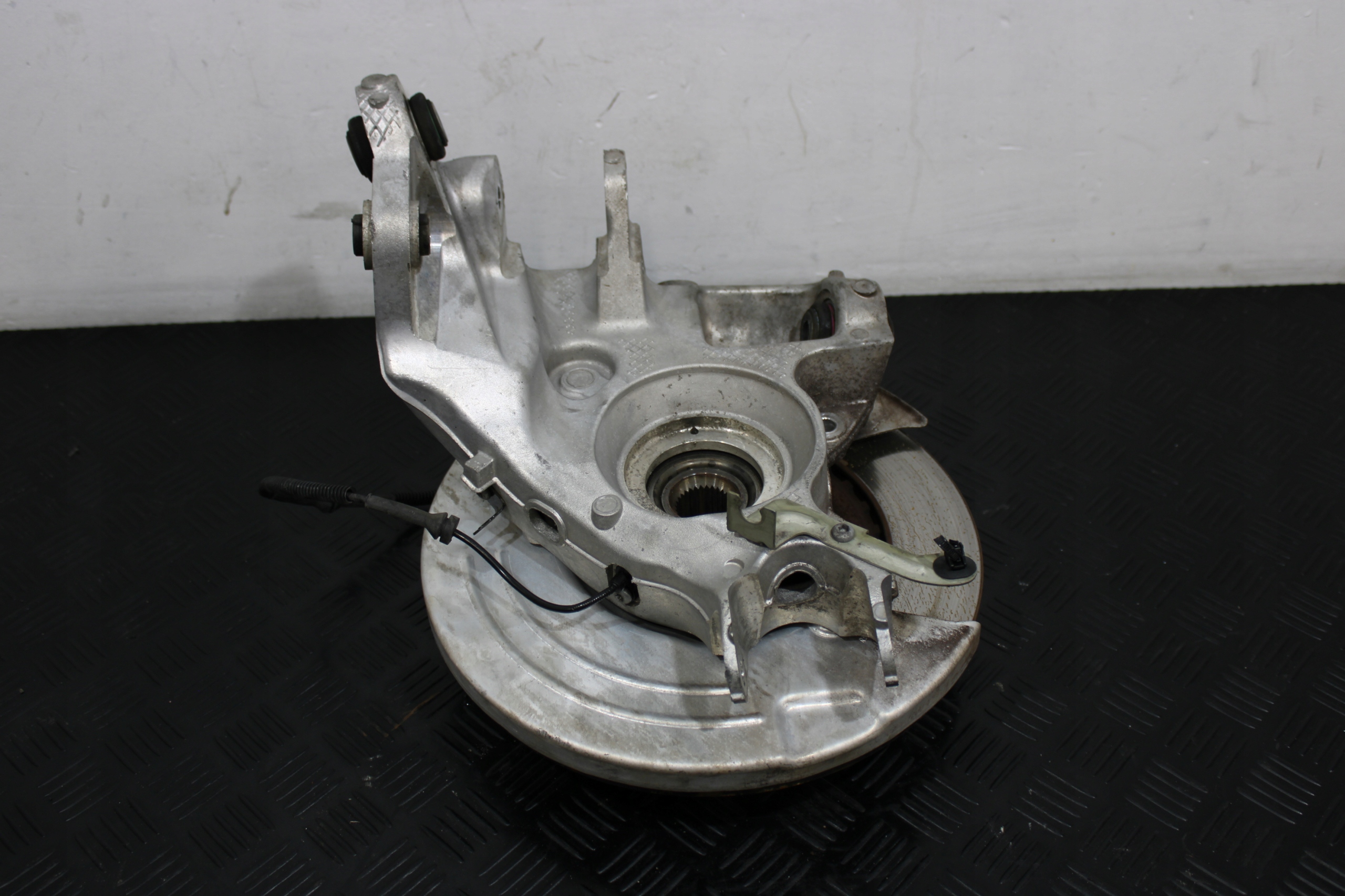 swing left rear part J9D3-5A971-AA JAGUAR and-PACE X590 EV400