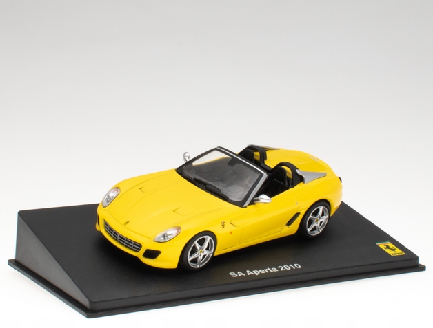 Ferrari Sa Aperta 2010 1:43 Altaya