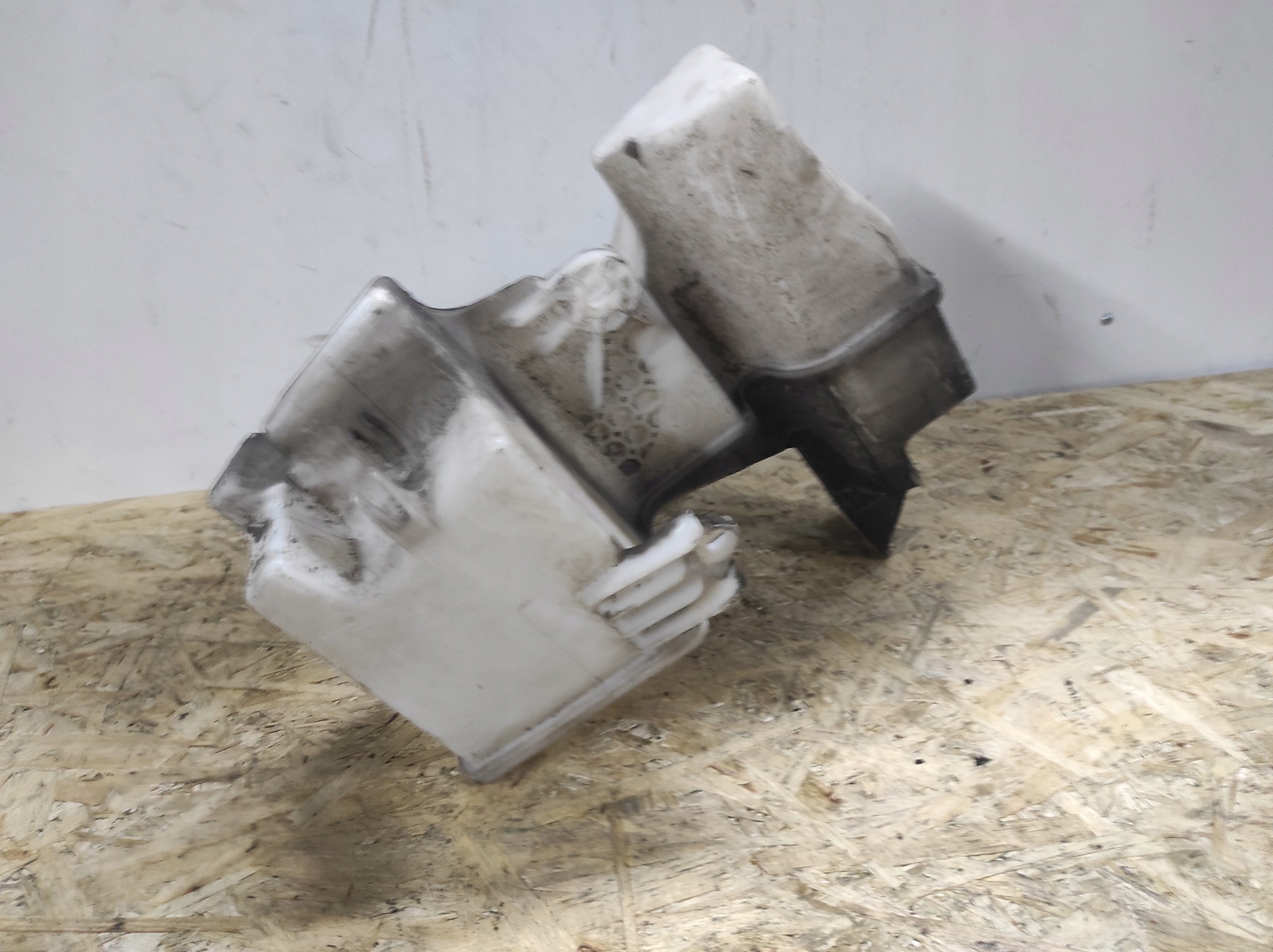 BEHÄLTER DER SPRITZDÜSE PASUJE DO: VW TRANSPORTER T5 710 955 453 L