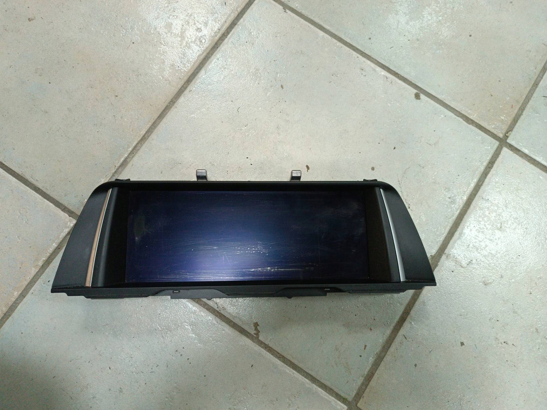 Monitor wyświetlacz BMW 5 F07/F10/F11 facelift F10 2016 9321016016 Numer katalogowy części 9321016016 BMW