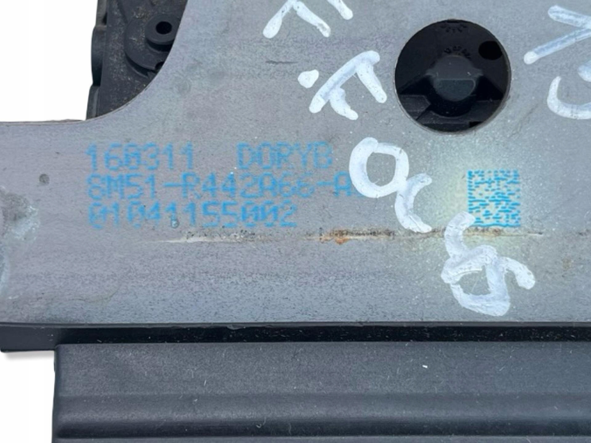 lock bonnet boot Ford Focus 3 2011 8M51-R442A66-AC