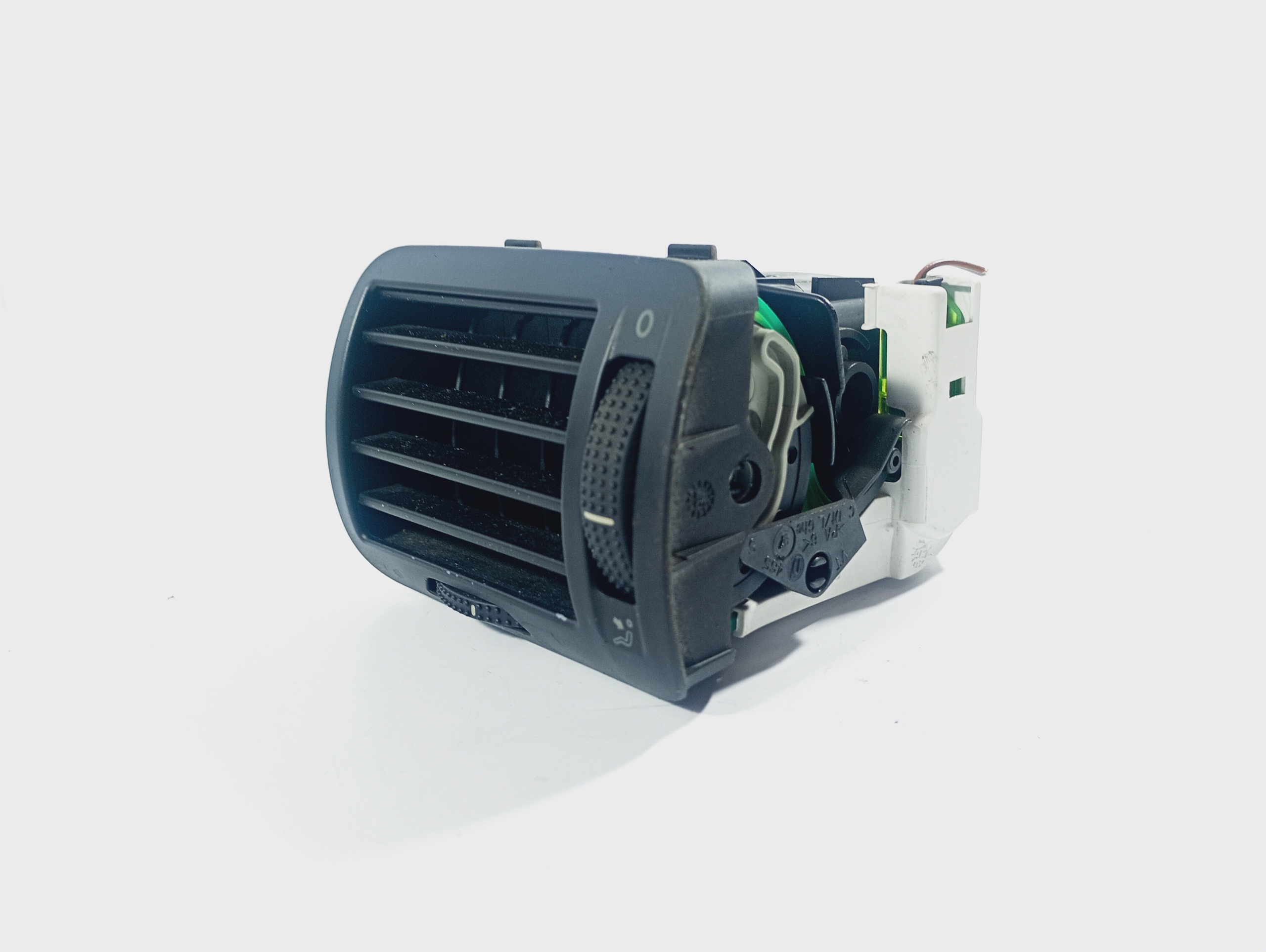 grid air conditioning devices air left driver´s OE 3B0819703 VW PASSAT B5 96-00