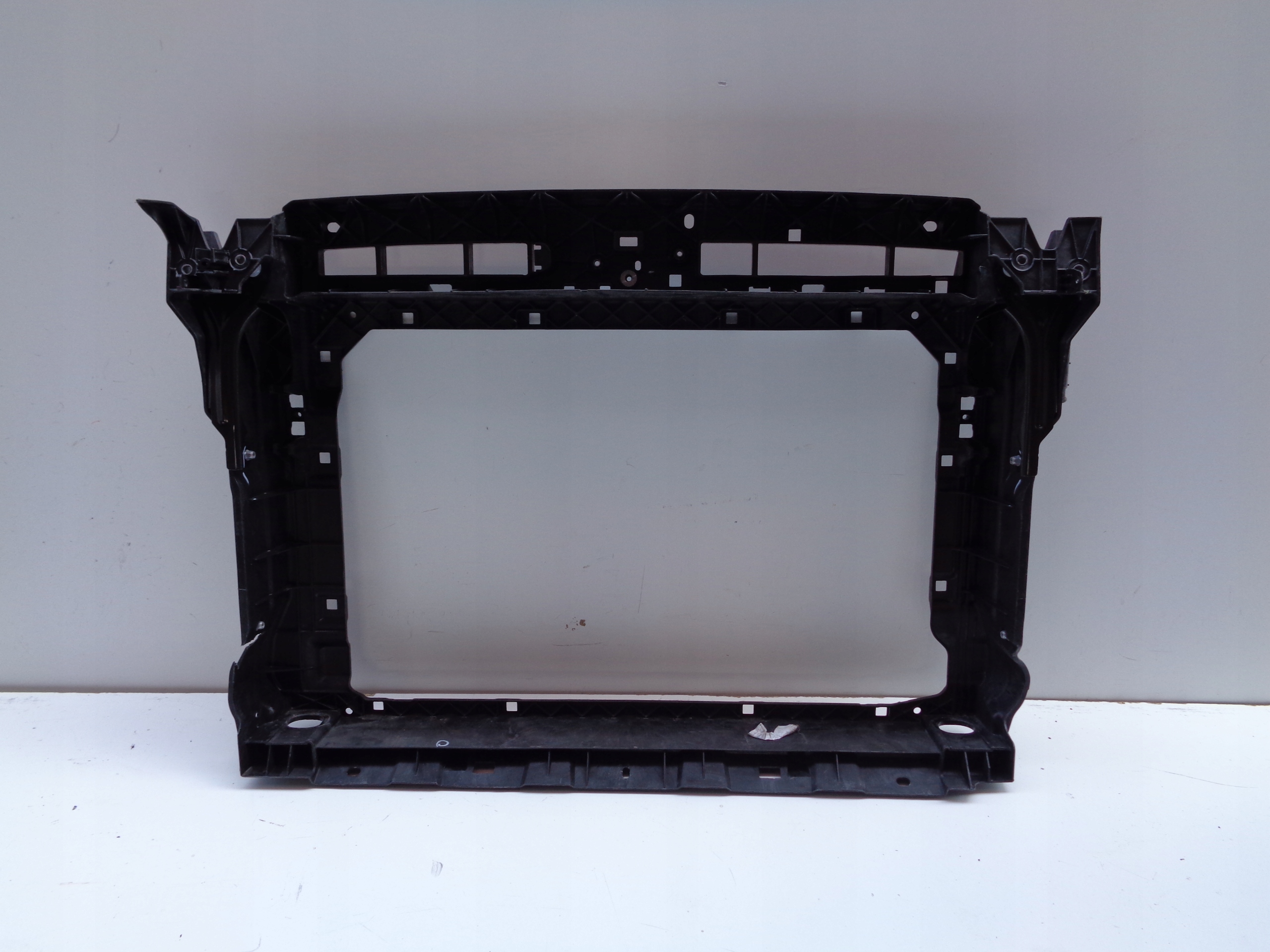 bar, wall front SKODA KODIAQ 565 17