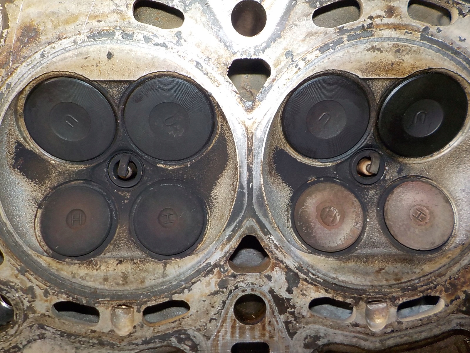 FORD FOCUS II MK2 1.6 16V SHDA HWDA TESTATA Motore 7S7G-6090-CB