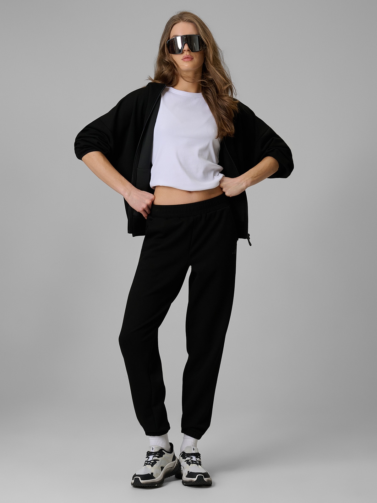 4F Dámské Jogger Kalhoty Černé Regular Pohodlné L