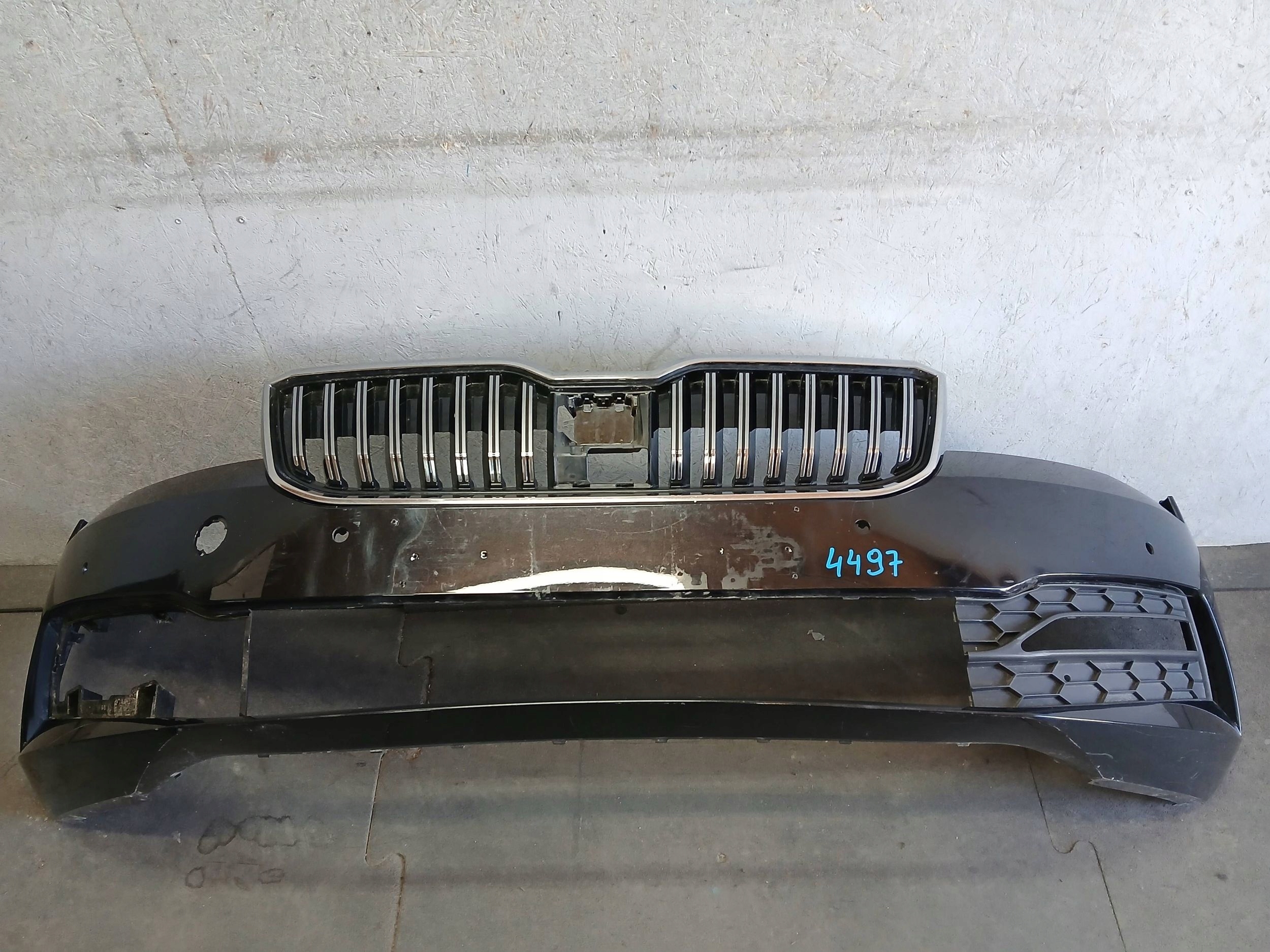 bumper front SKODA SUPERB III 3 LIFT