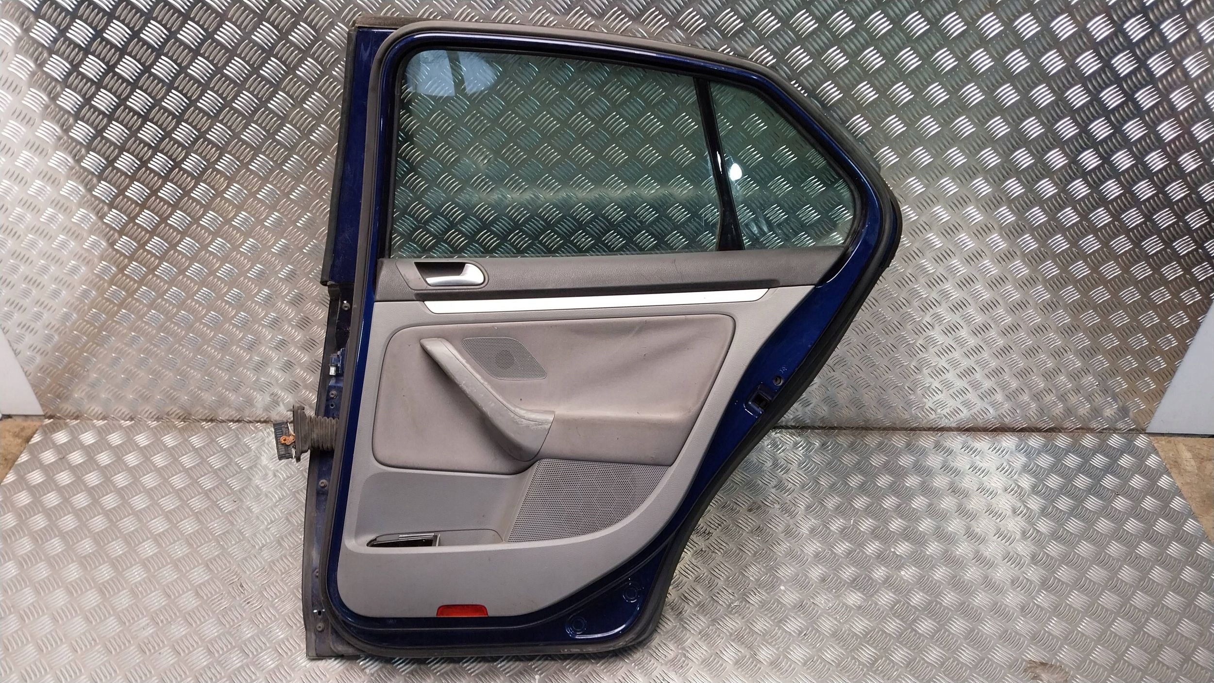 Portière Arrière Droit VW JETTA V 05