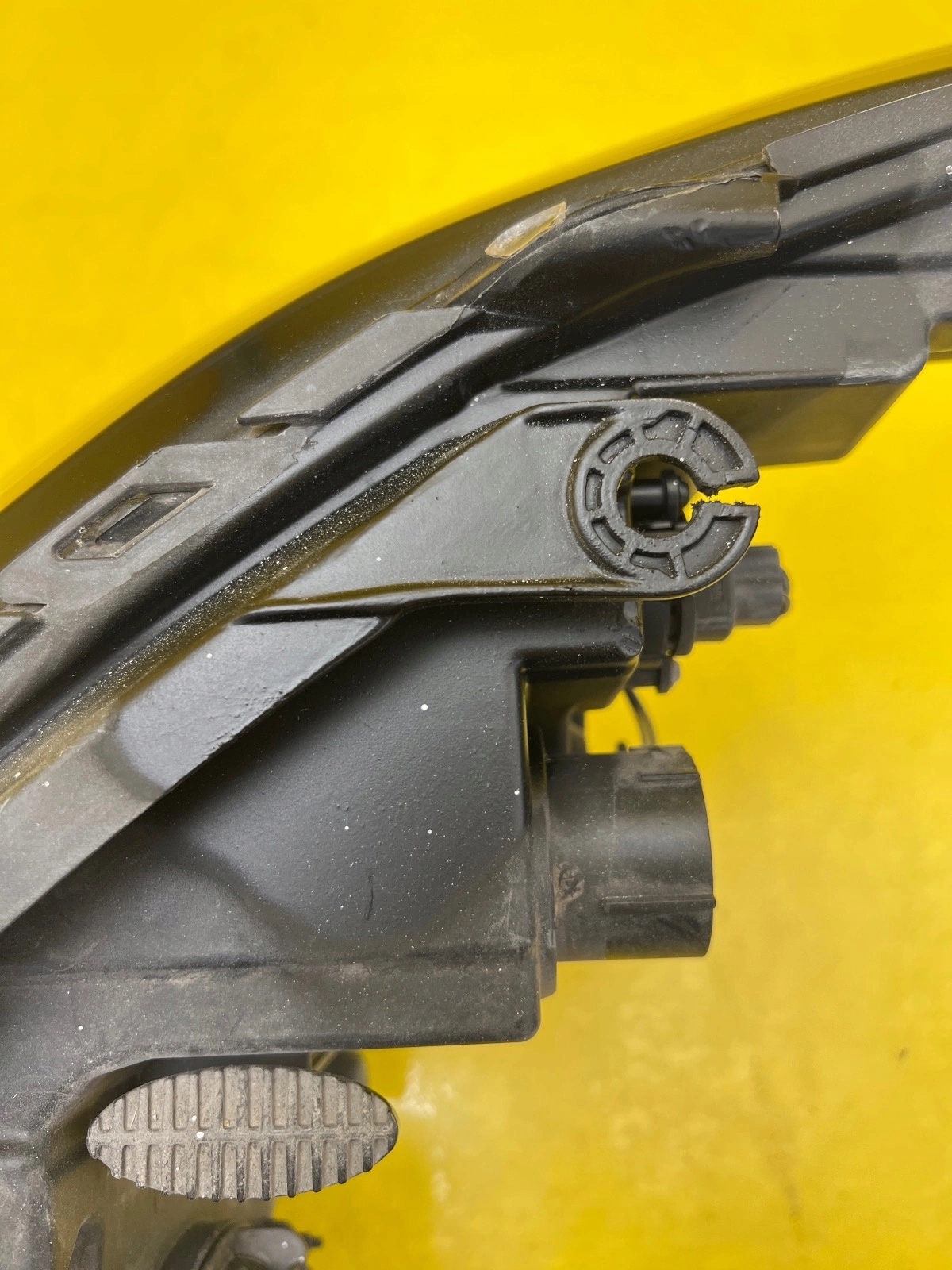 light right front Range Rover Evoque Lift GJ32-13W029-BA