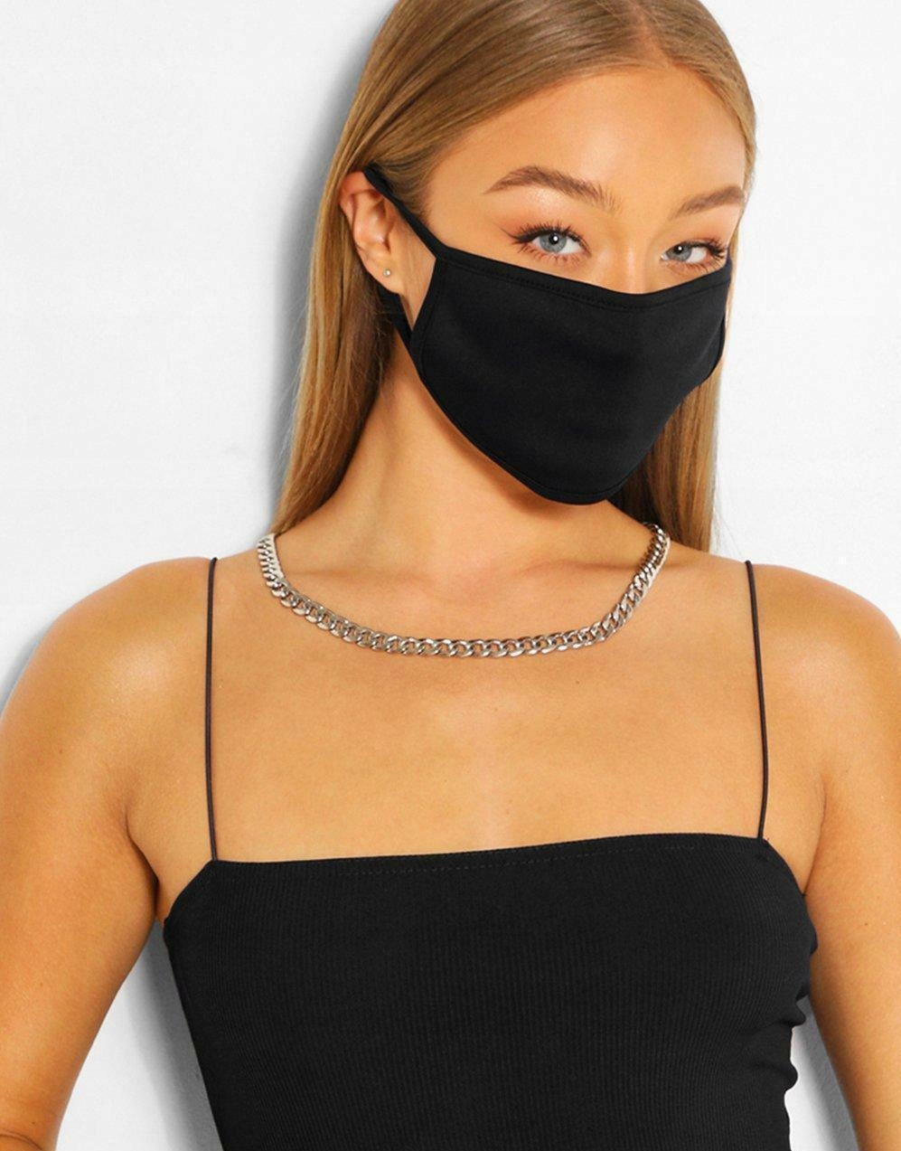 3F5A30 BOOHOO CZARNA MASECZKA -