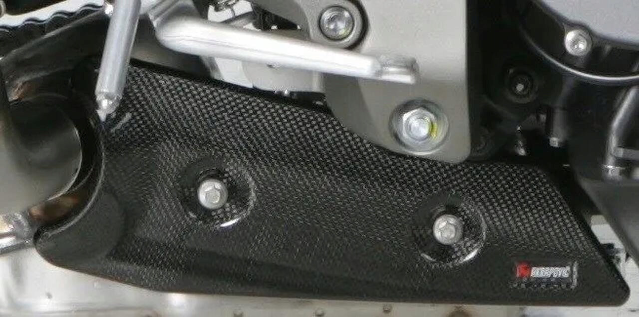 Tepelná ochrana výfuku Akrapovic Heat Shields Carbon Fiber P-HSH10R3