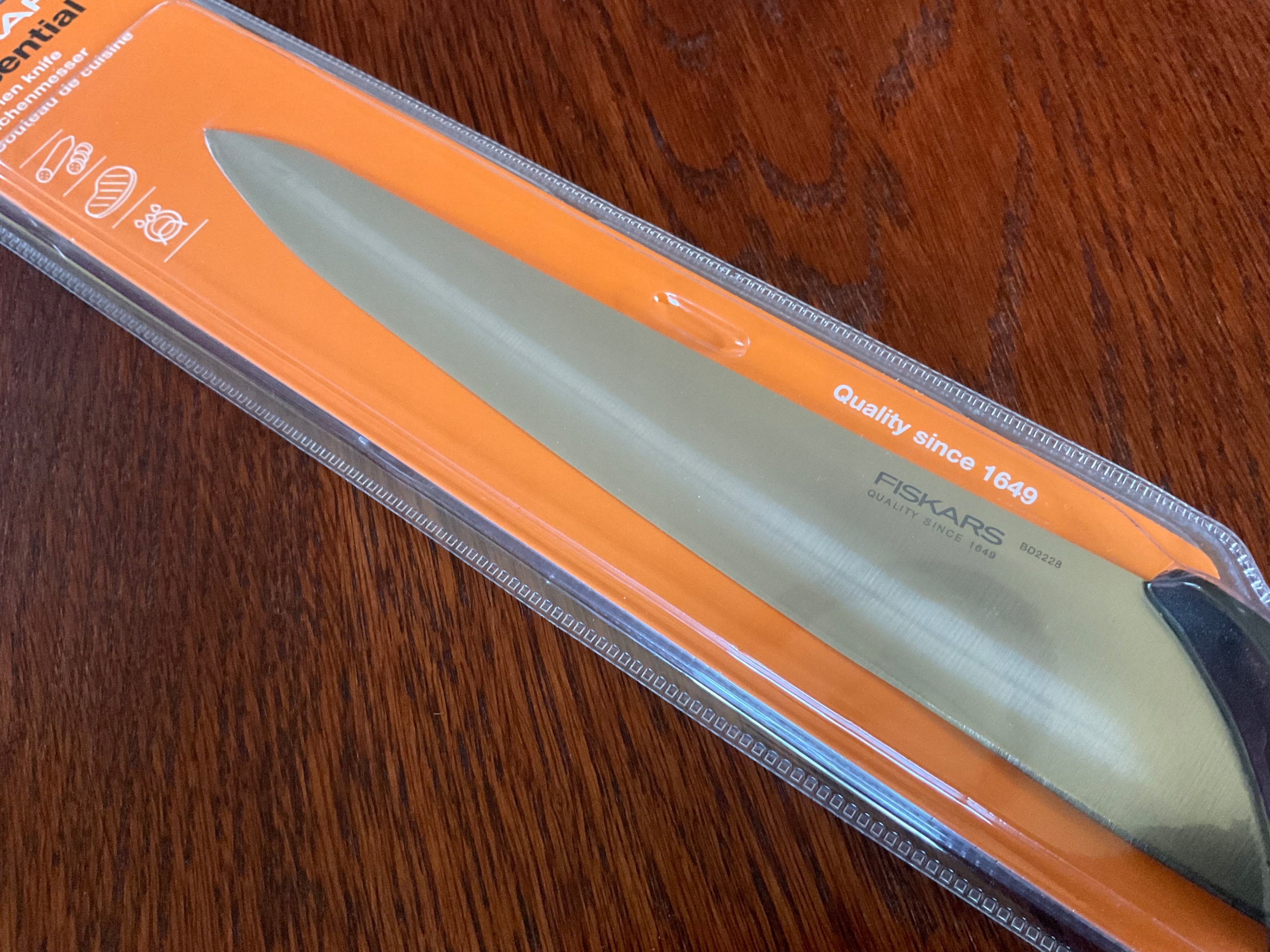 NÓŻ FISKARS UNIWERSALNY KUCHENNY DO KUCHNI 21cm OSTRY ZMYWARKA DŁUGI Długość trzpienia 15.5 cm