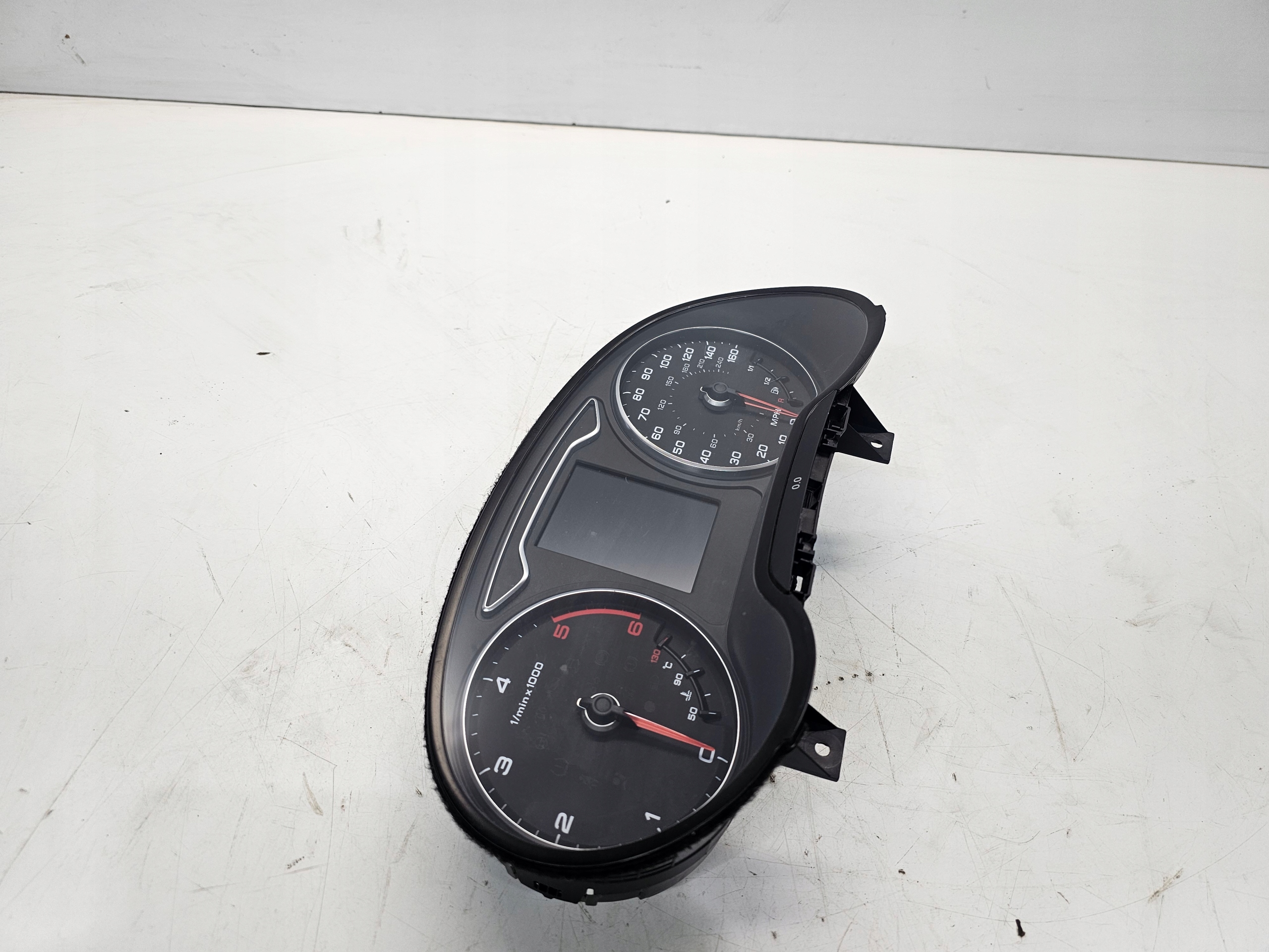 dials dials AUDI A3 8V 2.0 TDI 8V0920971E