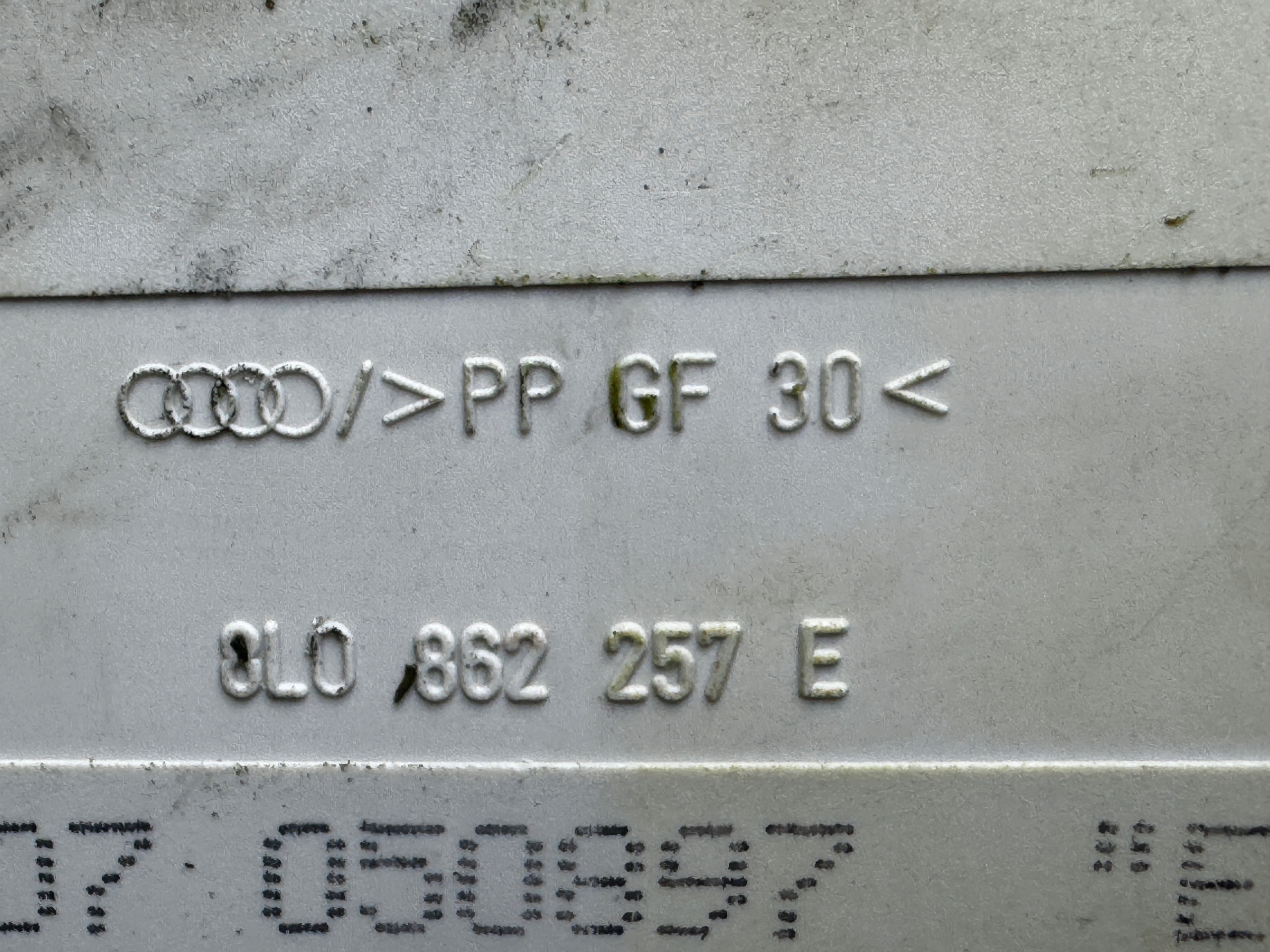 Pompka centralnego AUDi A4 B5 8L0862257L Typ samochodu Samochody osobowe