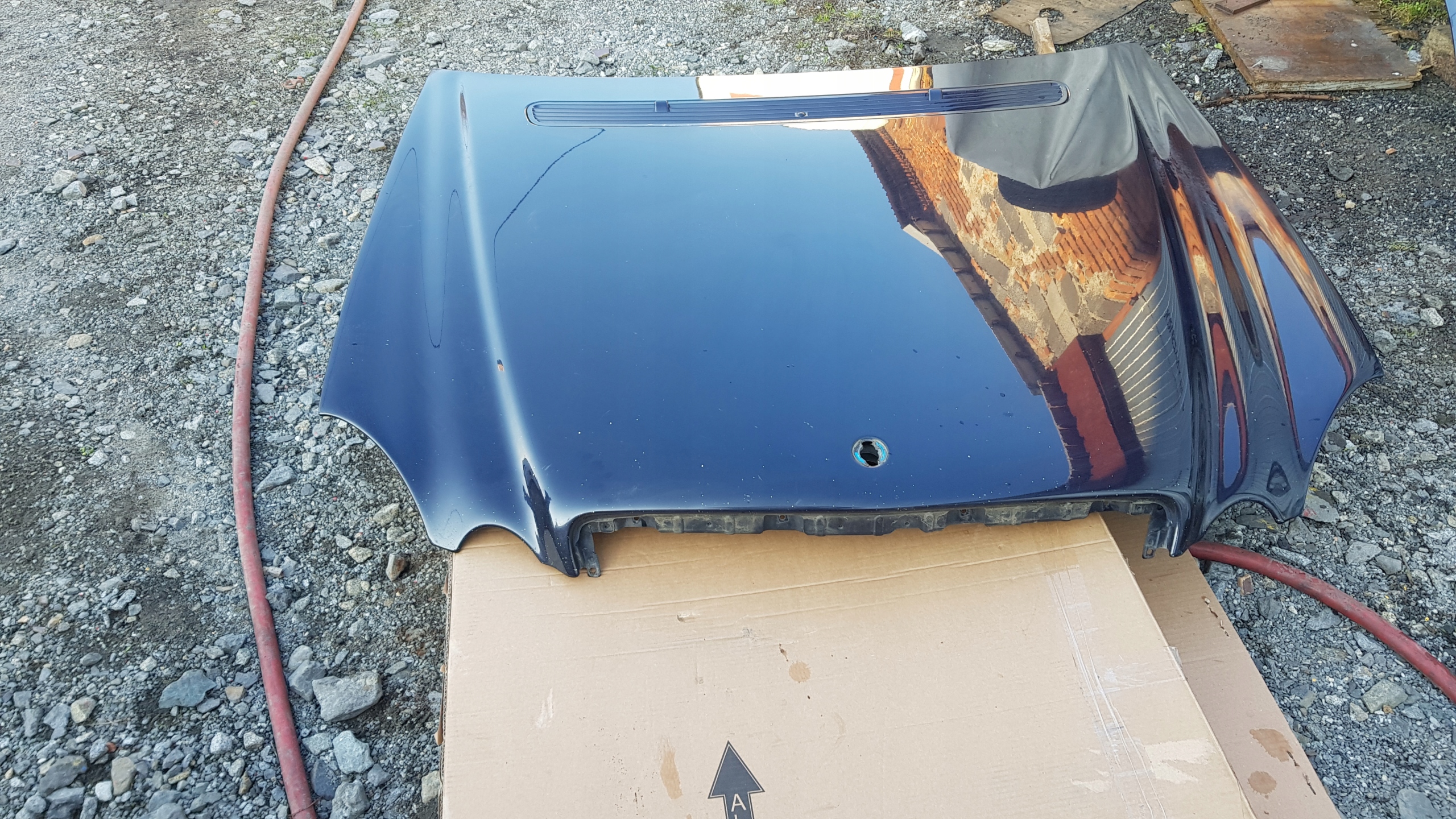 MERCEDES W211 bonnet 359