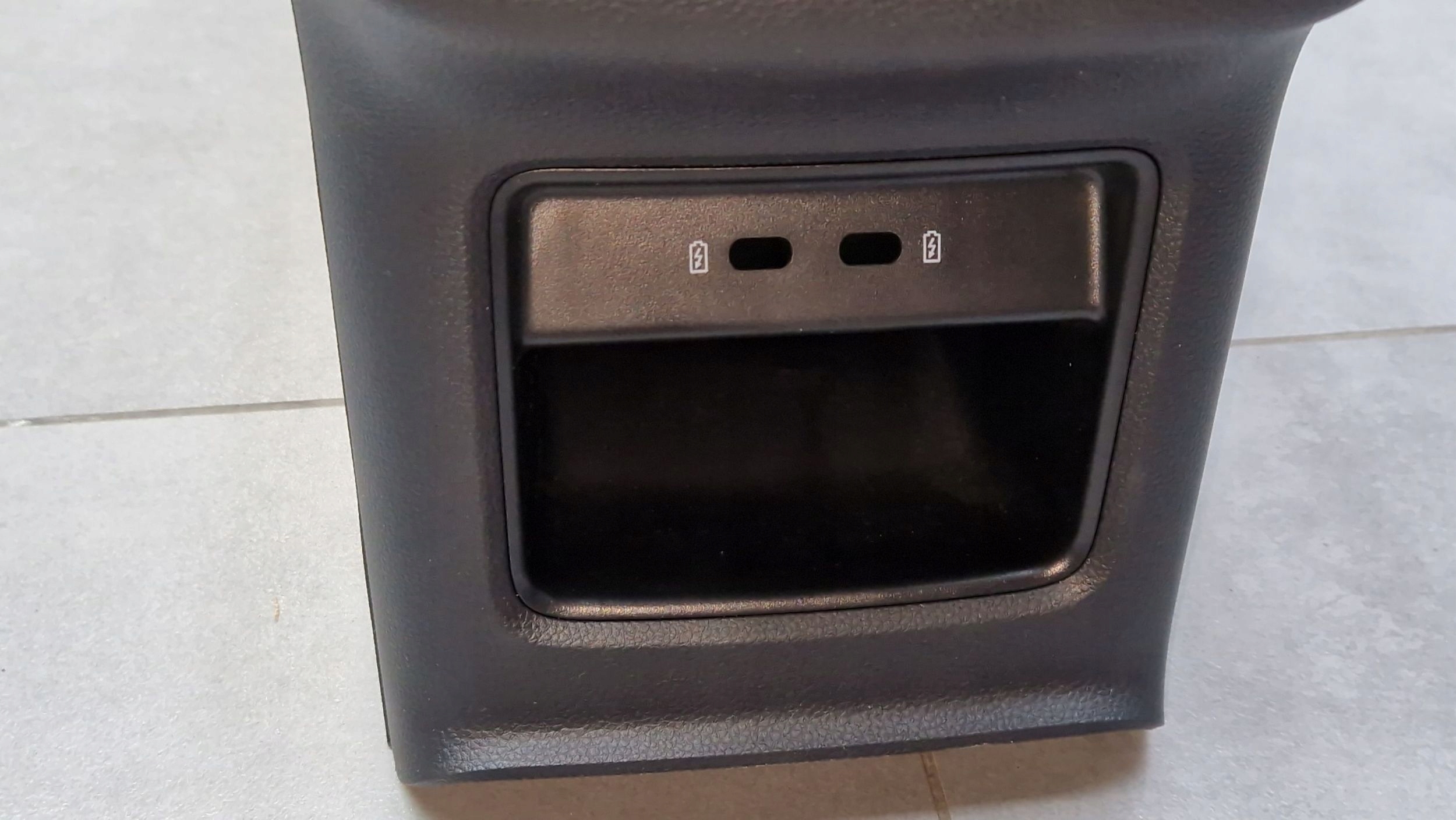 Cupra Ateca armrest tunelu 575864208F
