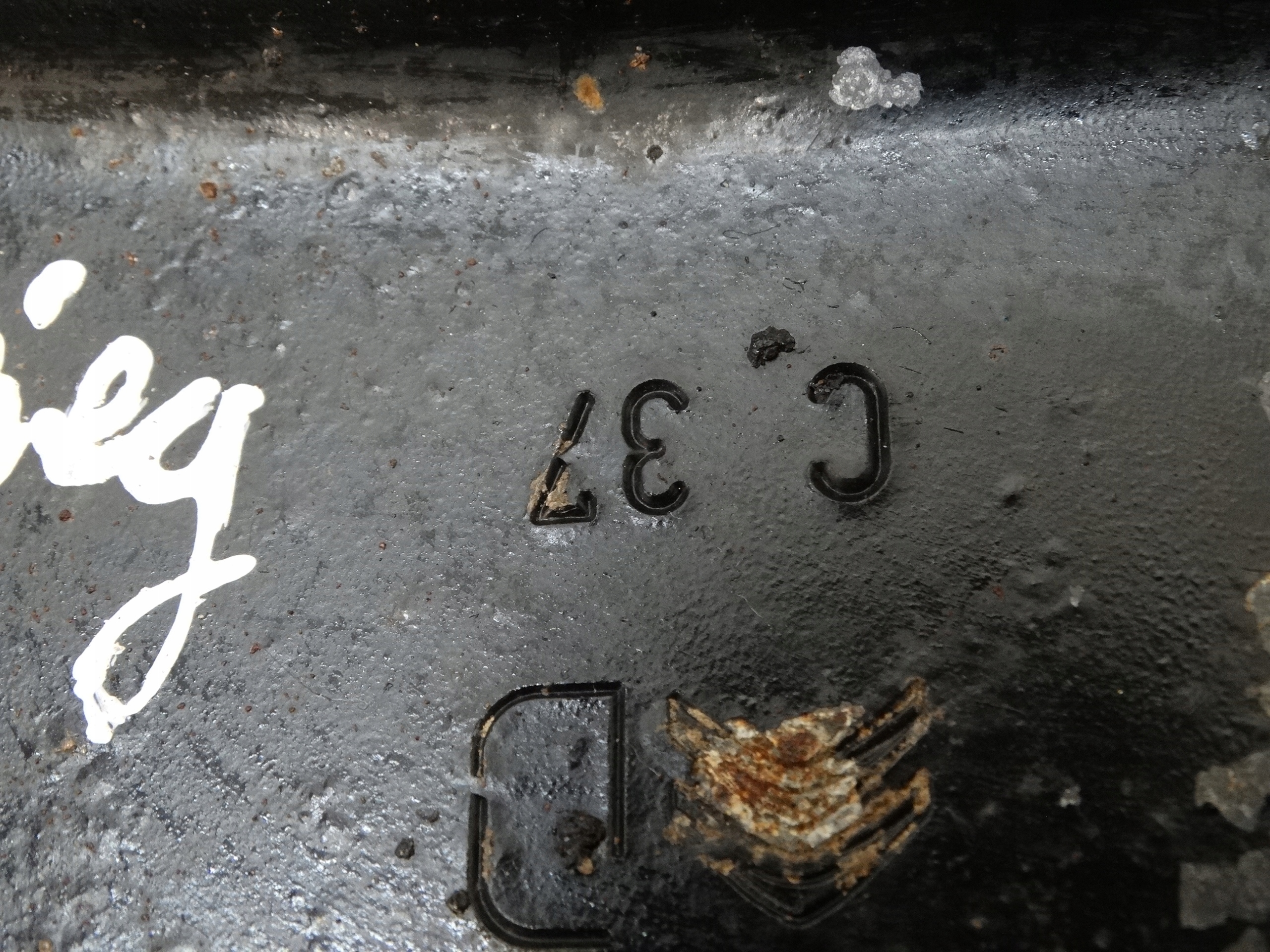 arm lower springing right front PEUGEOT 208 2008 129TYS.KM