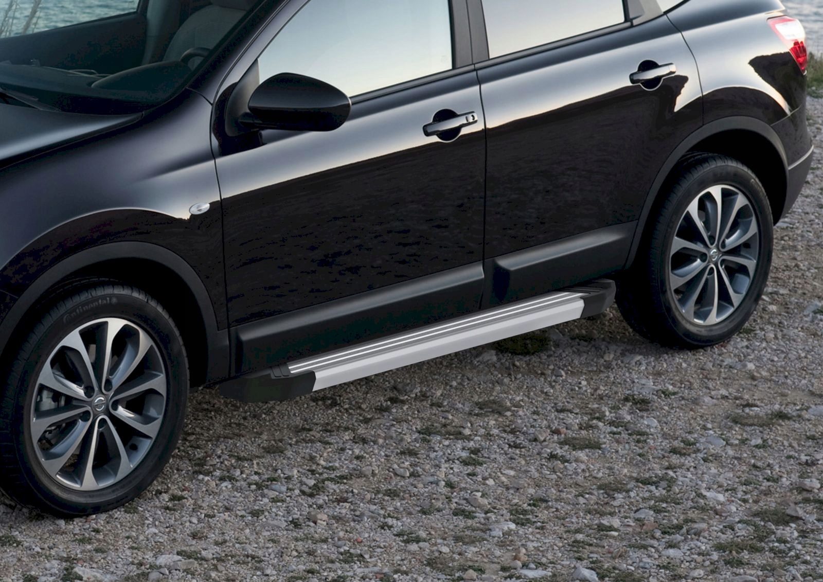 Stopnie boczne Nissan X-Trail 2007 - 2015 orurowanie TUV