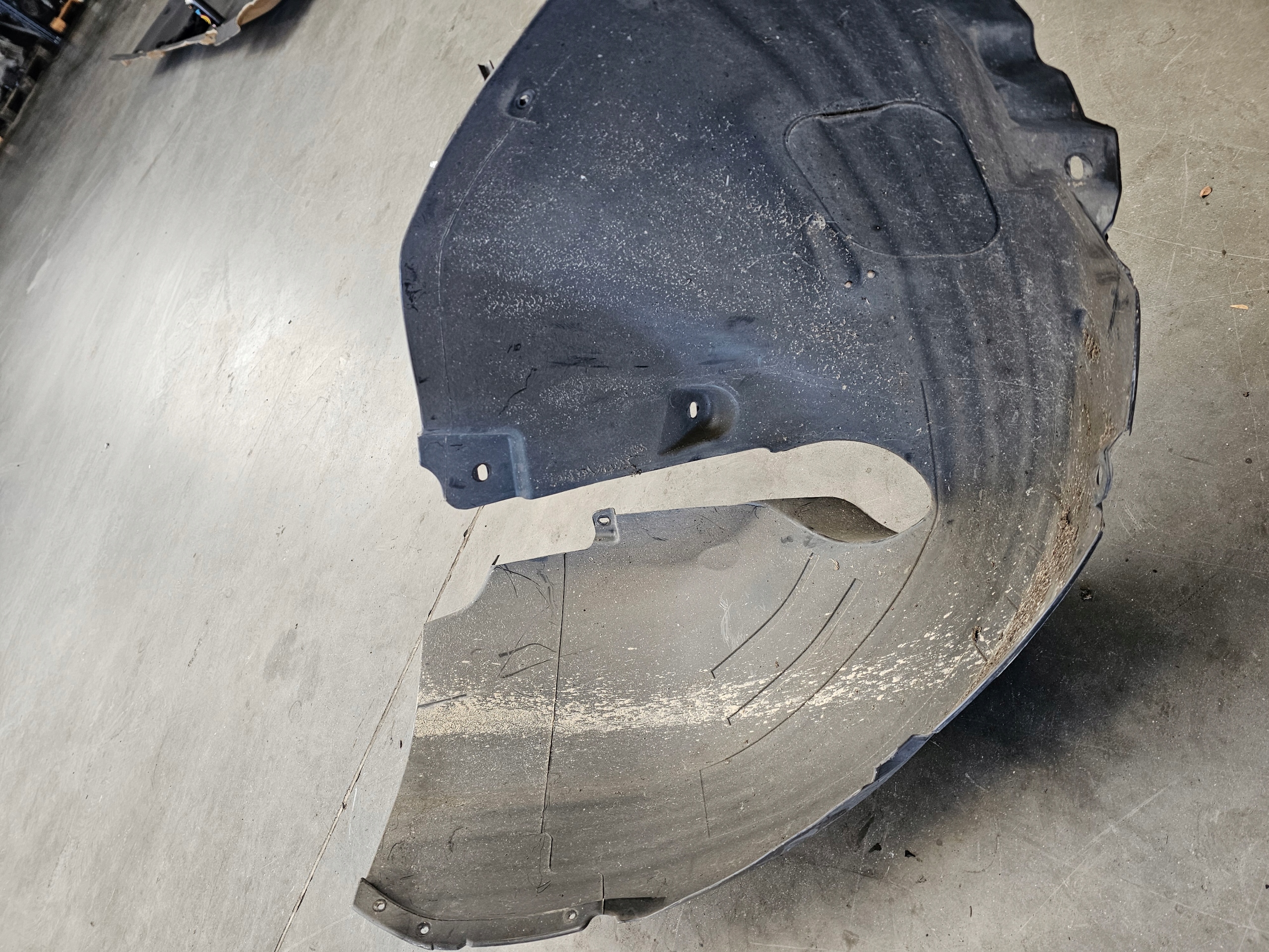 mudguard left front VW PASSAT B8 3G0805969E