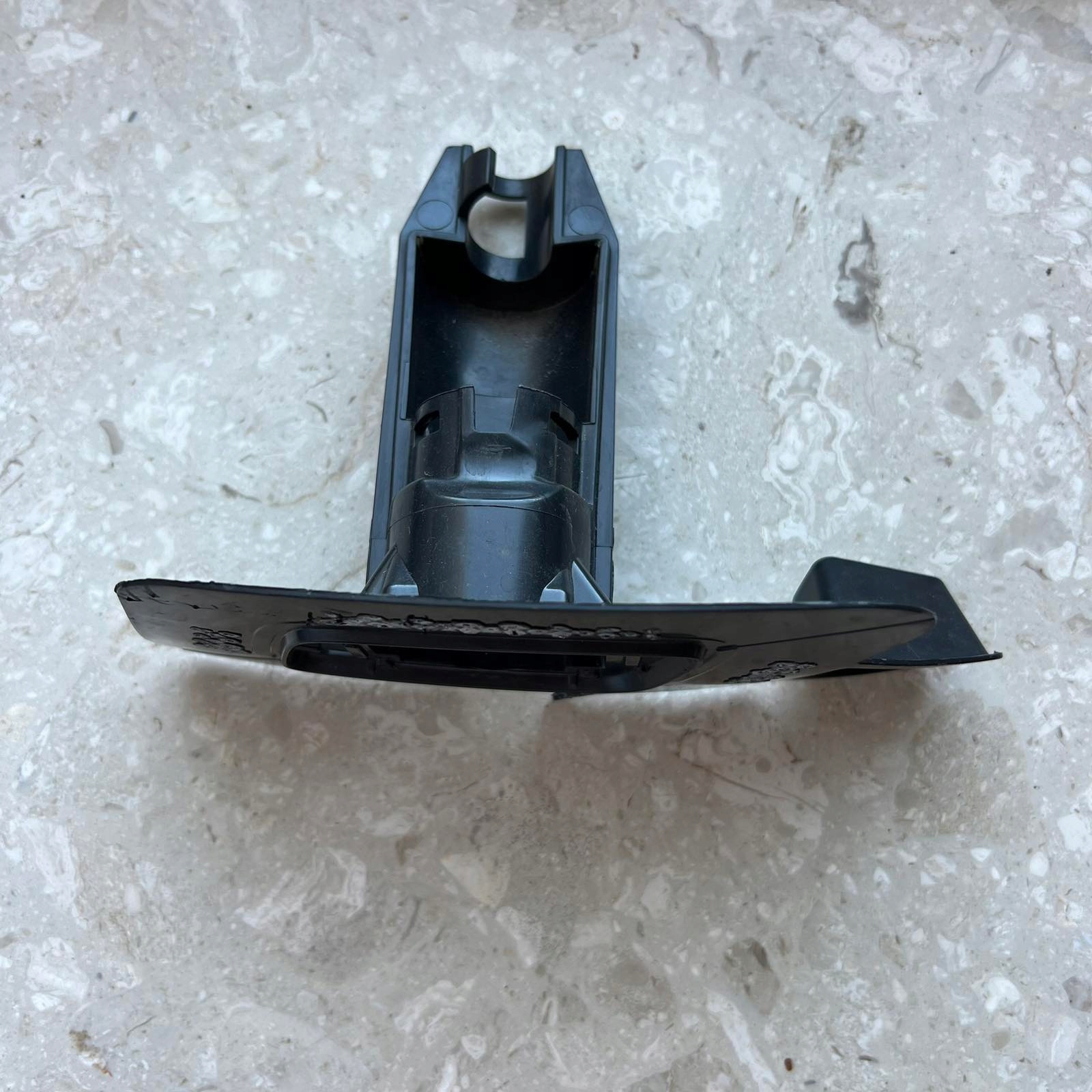 VOLVO XC60 II R-design 2021-> bracket sprysku lights left front 32234938