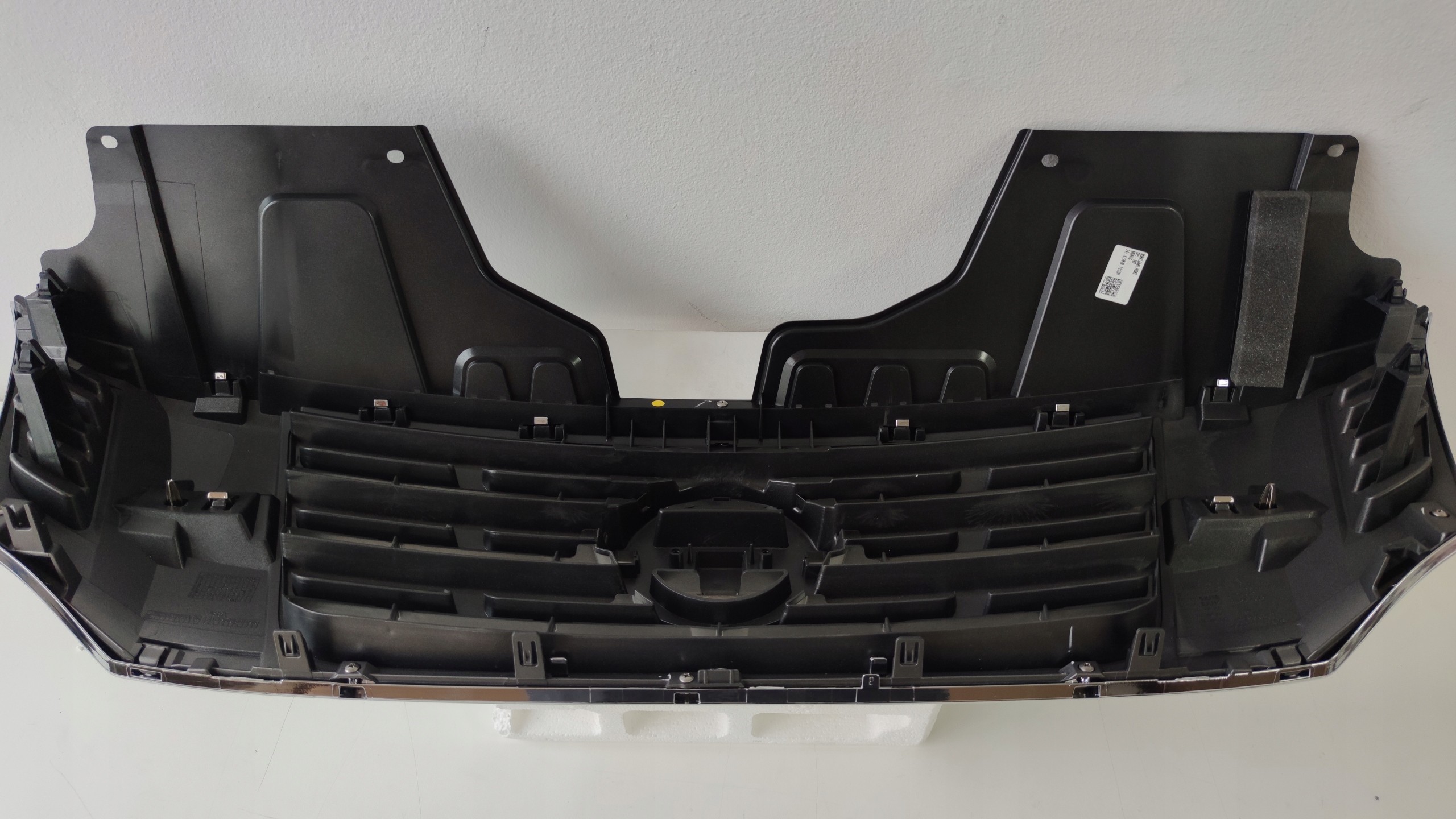 Nissan OE 623104KJ0C grill NOWY ORYGINAŁ Numer katalogowy części 623104KJ0C