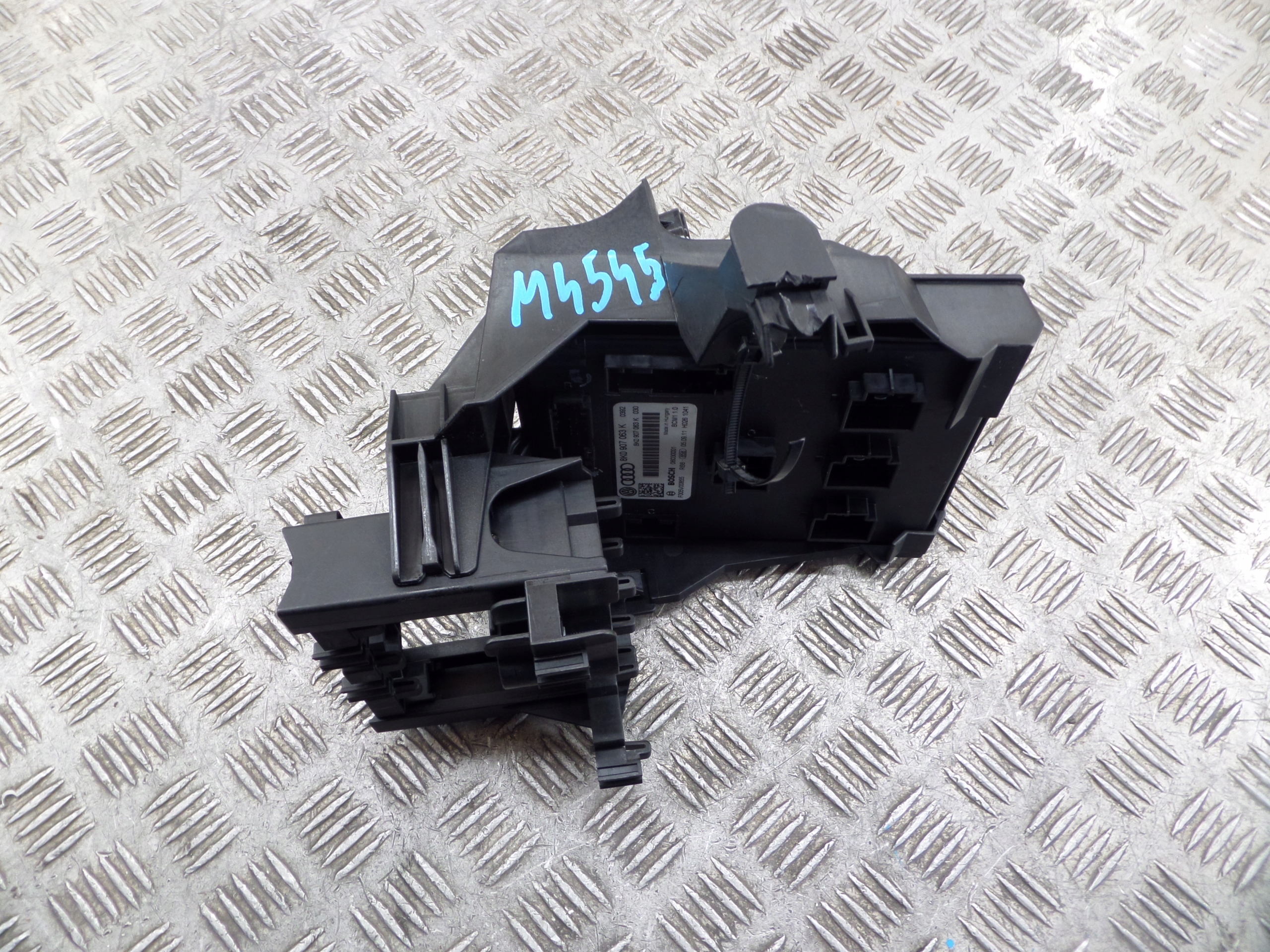 AUDI Q5 comfort control unit 8K0907063K