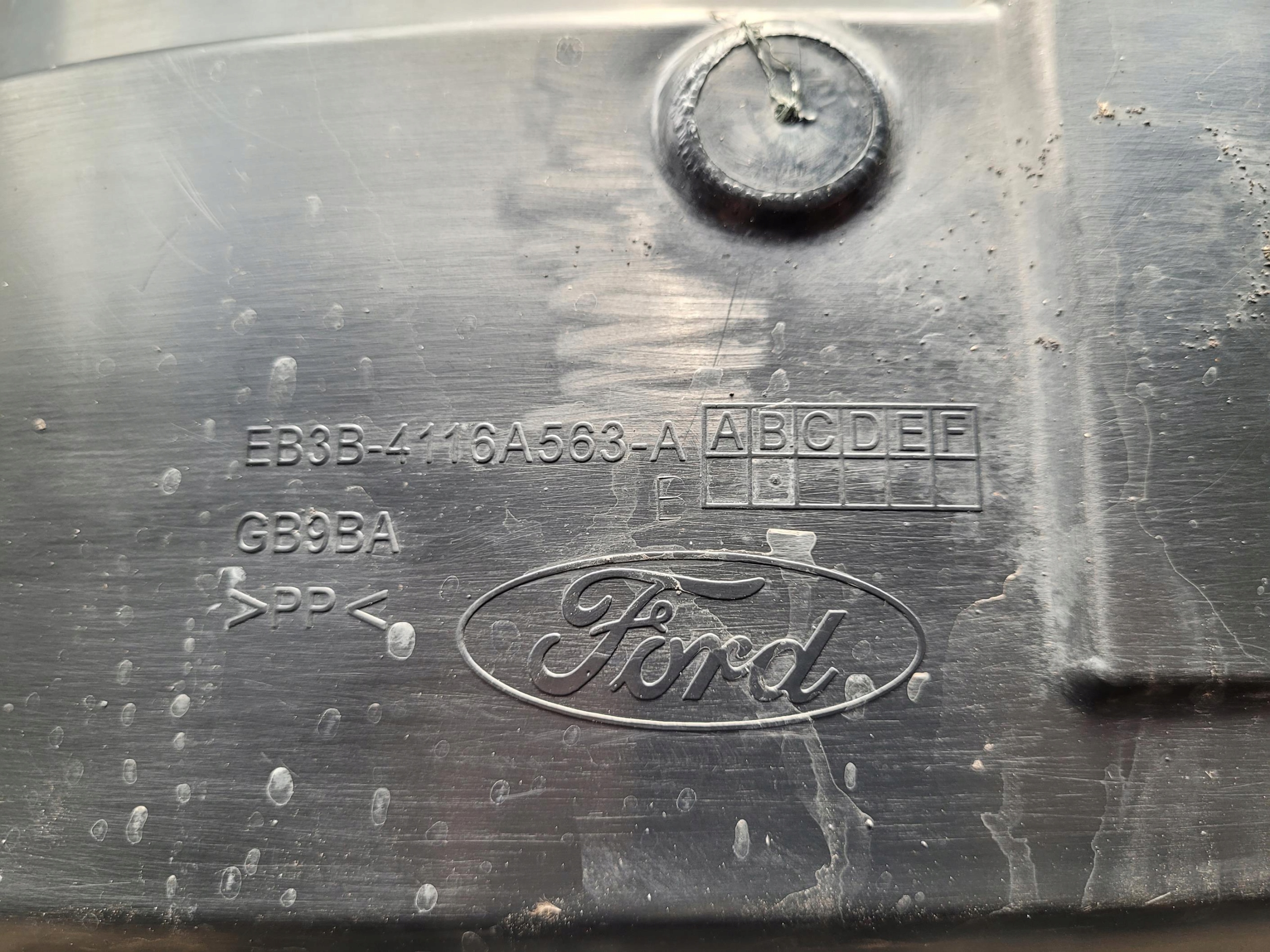 mudguard front left front left EB3B-411A563-A FORD RANGER V LIFT 19R
