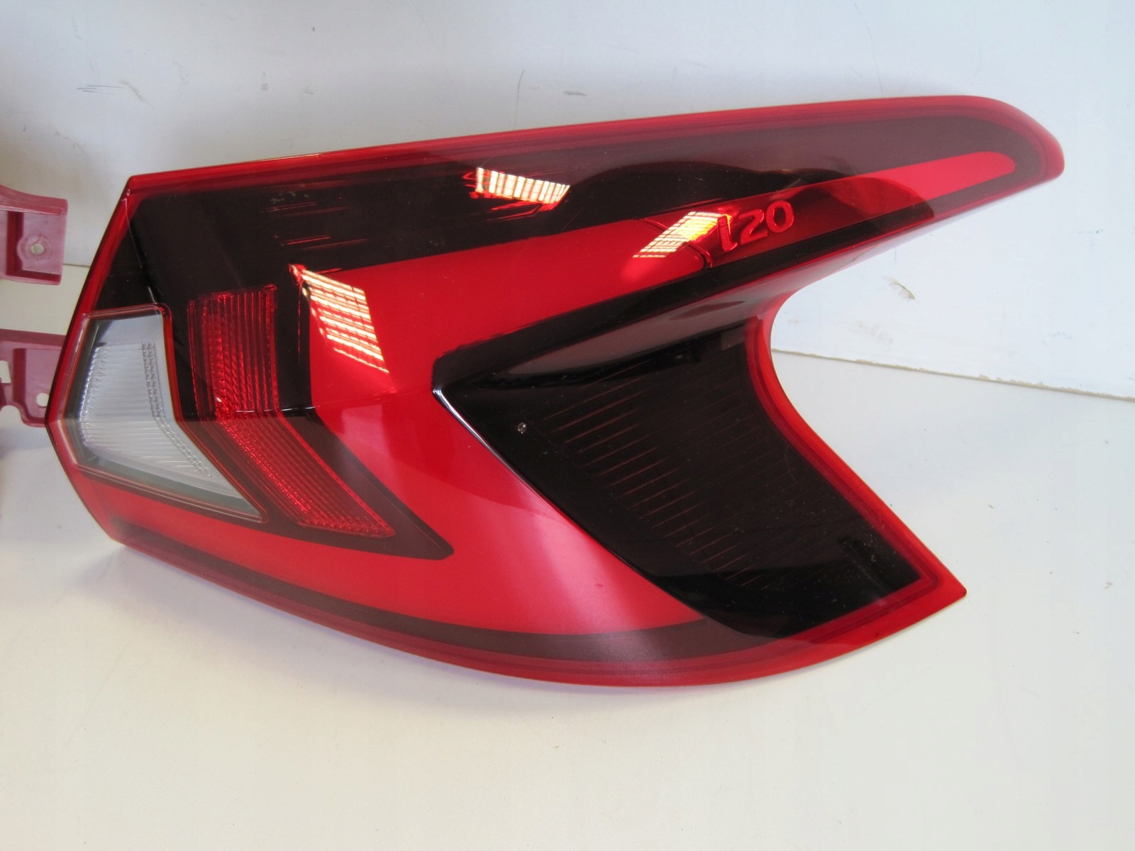 light rear part HYUNDAI I20 LED left 92401-Q0000
