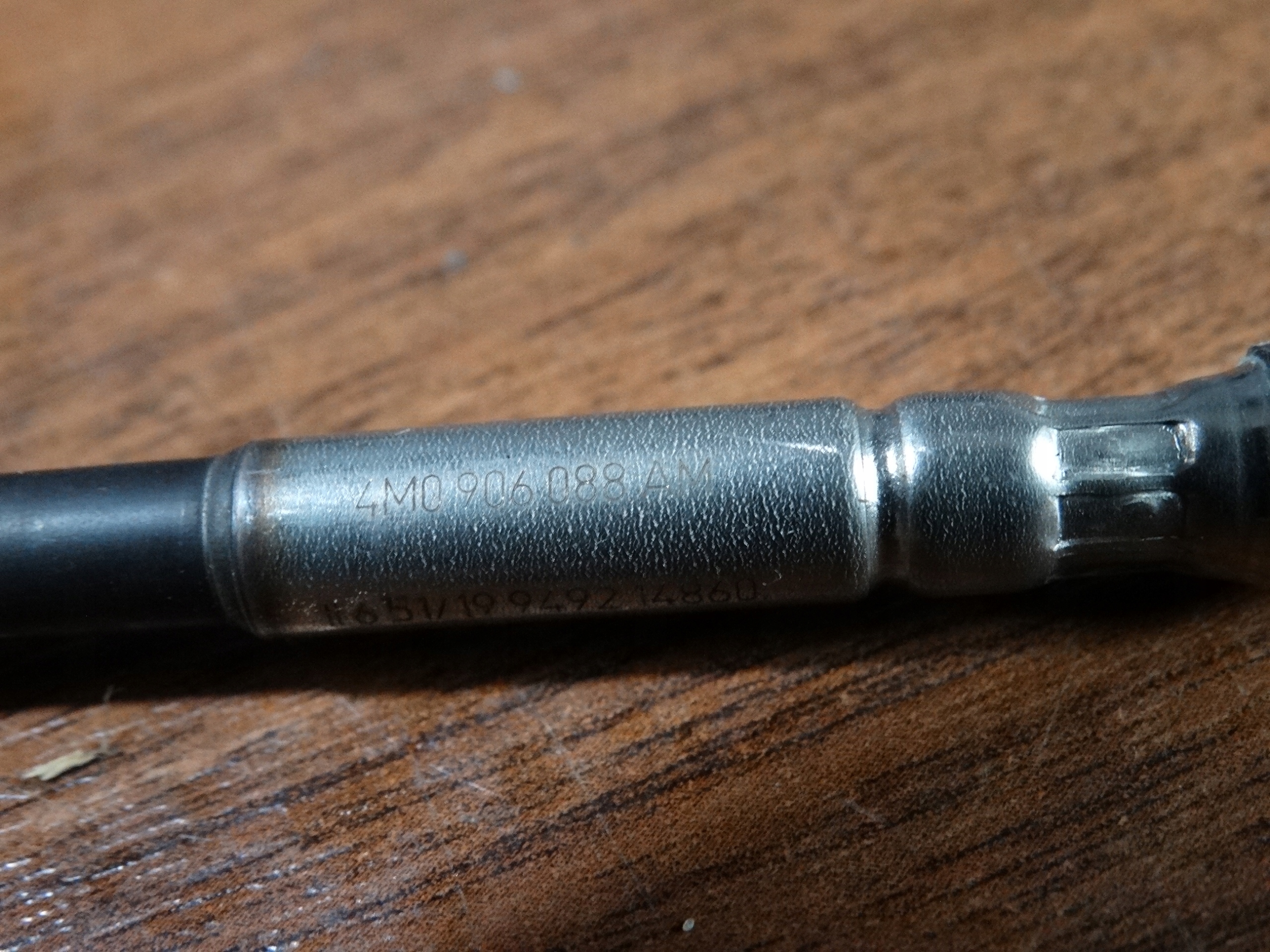 IDEALNY SENSOR TEMPERATURY GASE AUDI A6 A7 A8 1