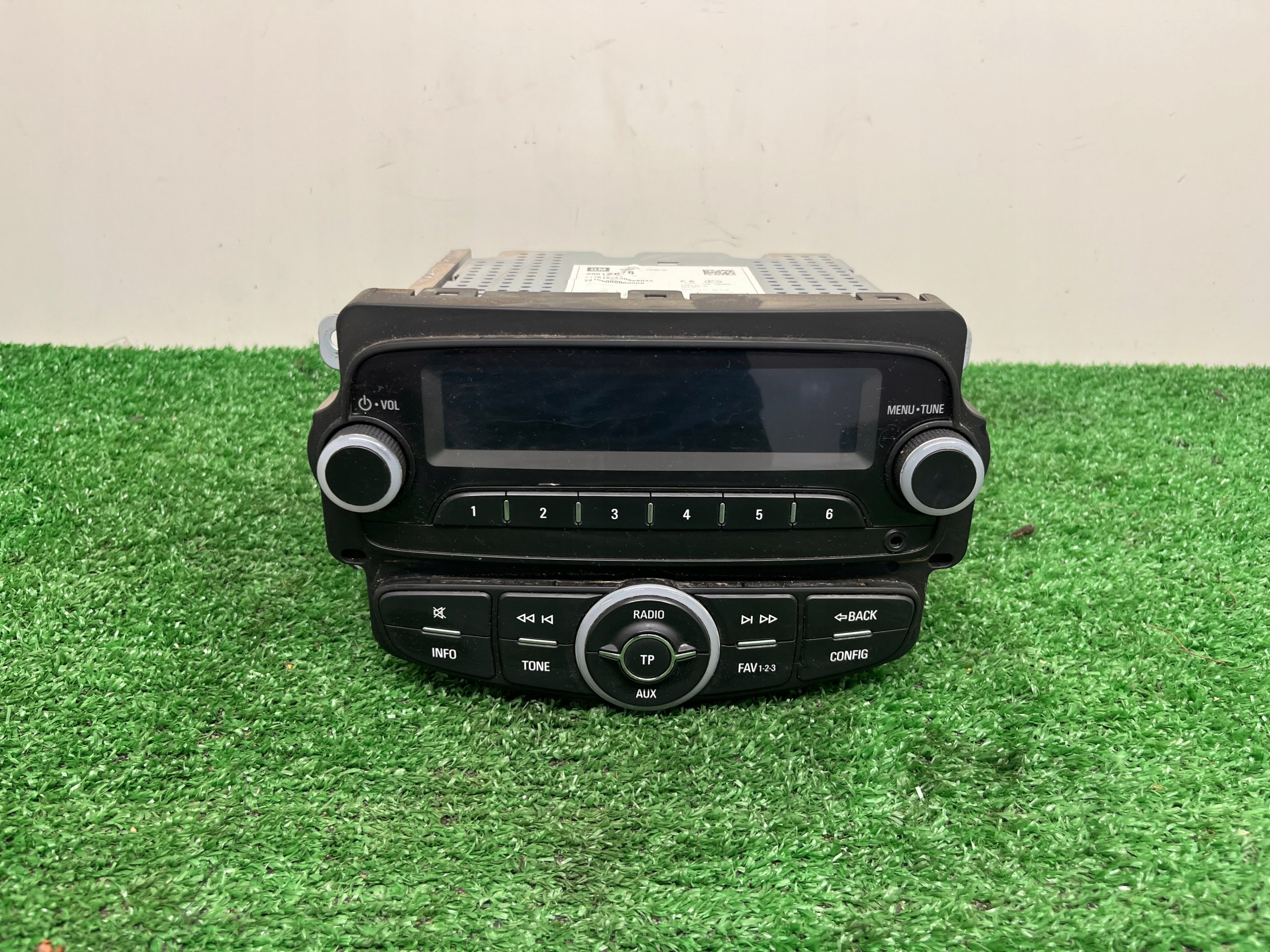RADIO FABRYCZNE OPEL CORSA E 39012676