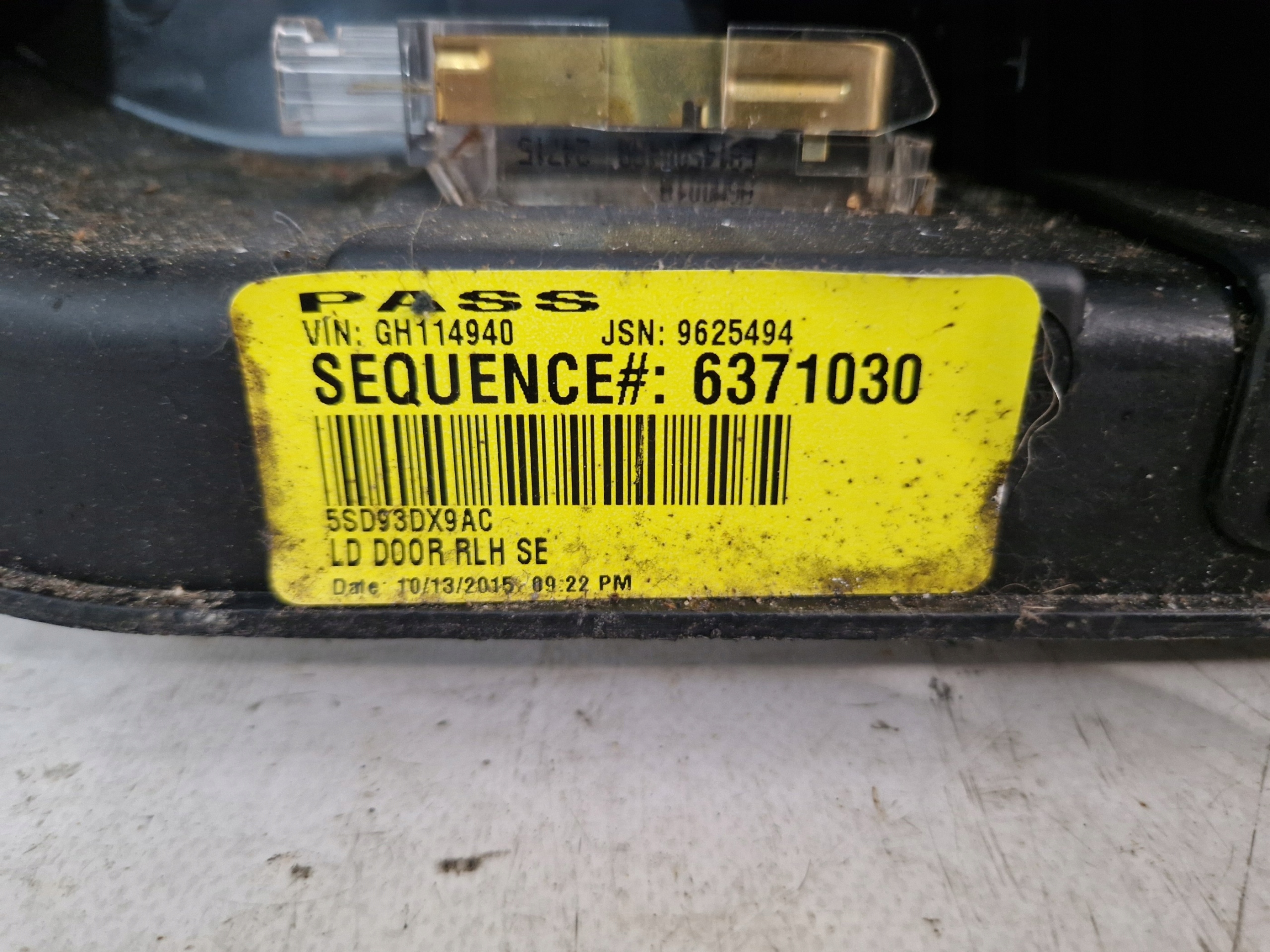 DODGE CHARGER 2015- side door left rear part 5SD93DX9AC