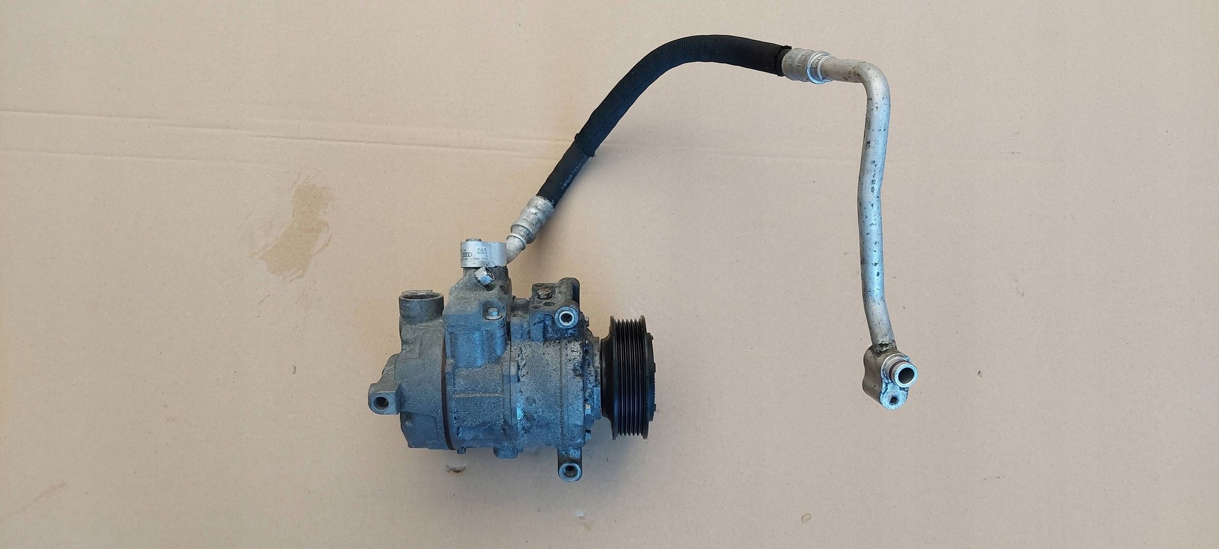 pump air conditioning compressor AUDI A4 B8 A5 8T Q5 8R 8k0260805L