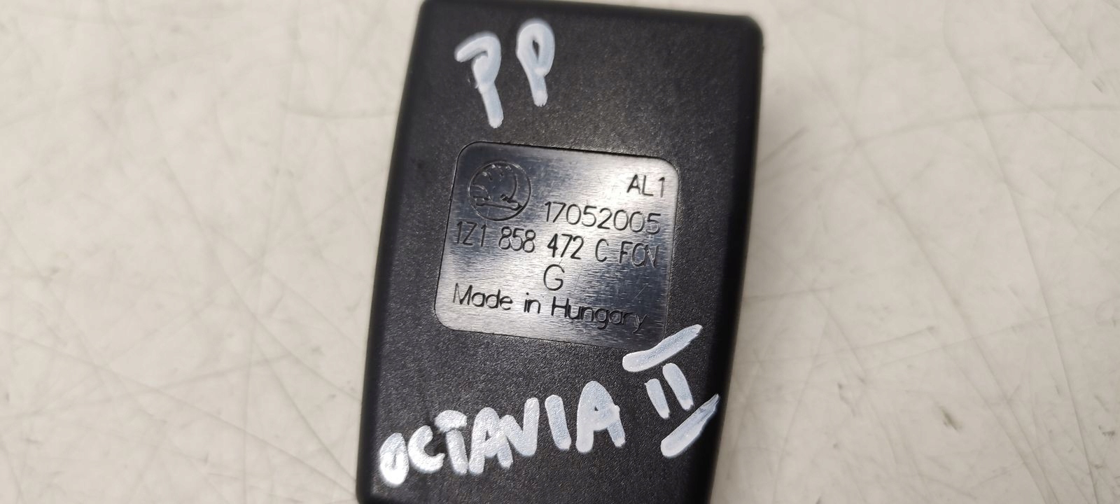 Zapinka supports right front Skoda Octavia II 2,0 FSI